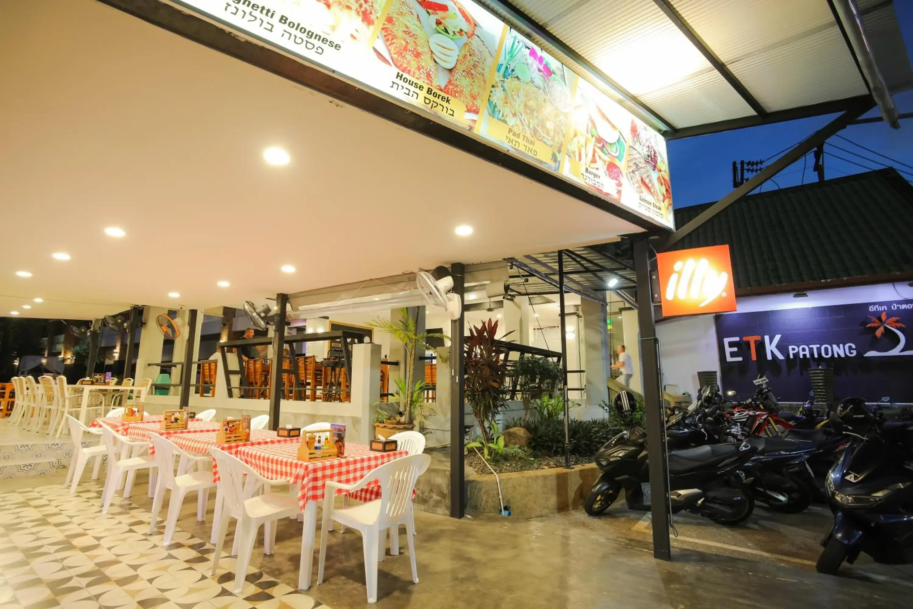 Restaurant/places to eat in ETK Patong Resort Restaurant/places to eat in ETK Patong Resort