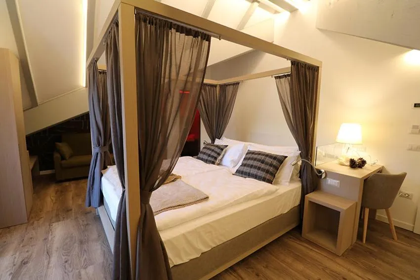 Bed in Hotel Florida