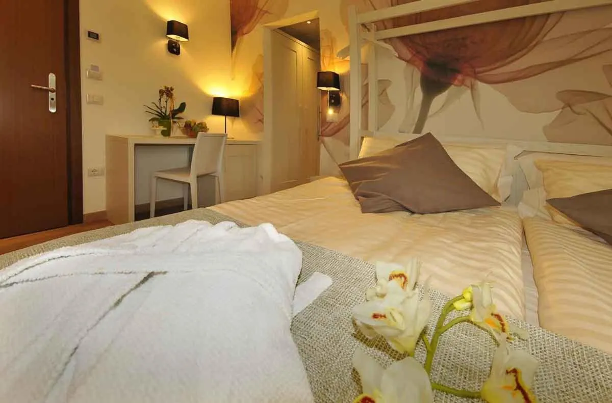 Bed in Hotel Florida