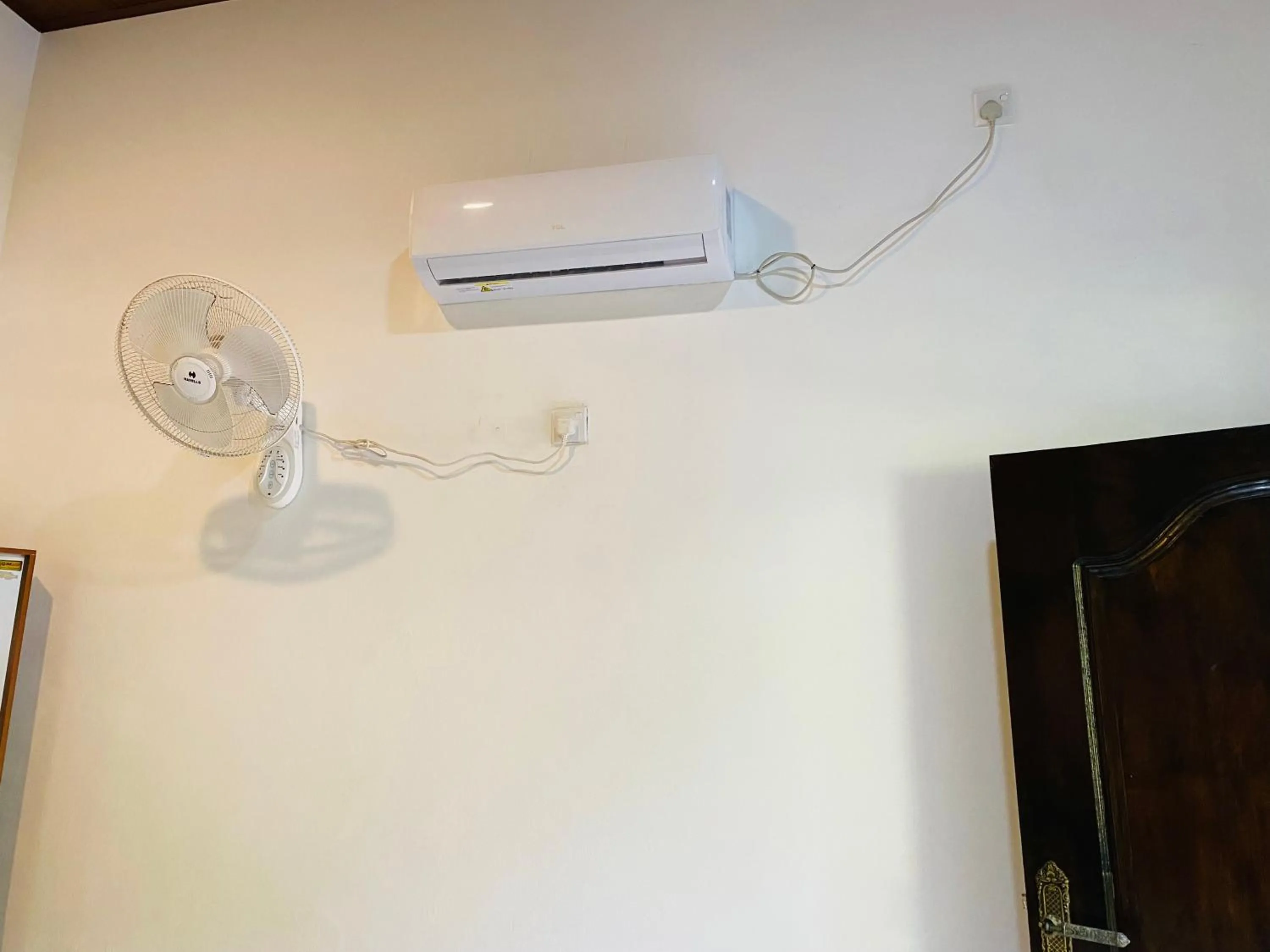 air conditioner in Fairview Dill homestay