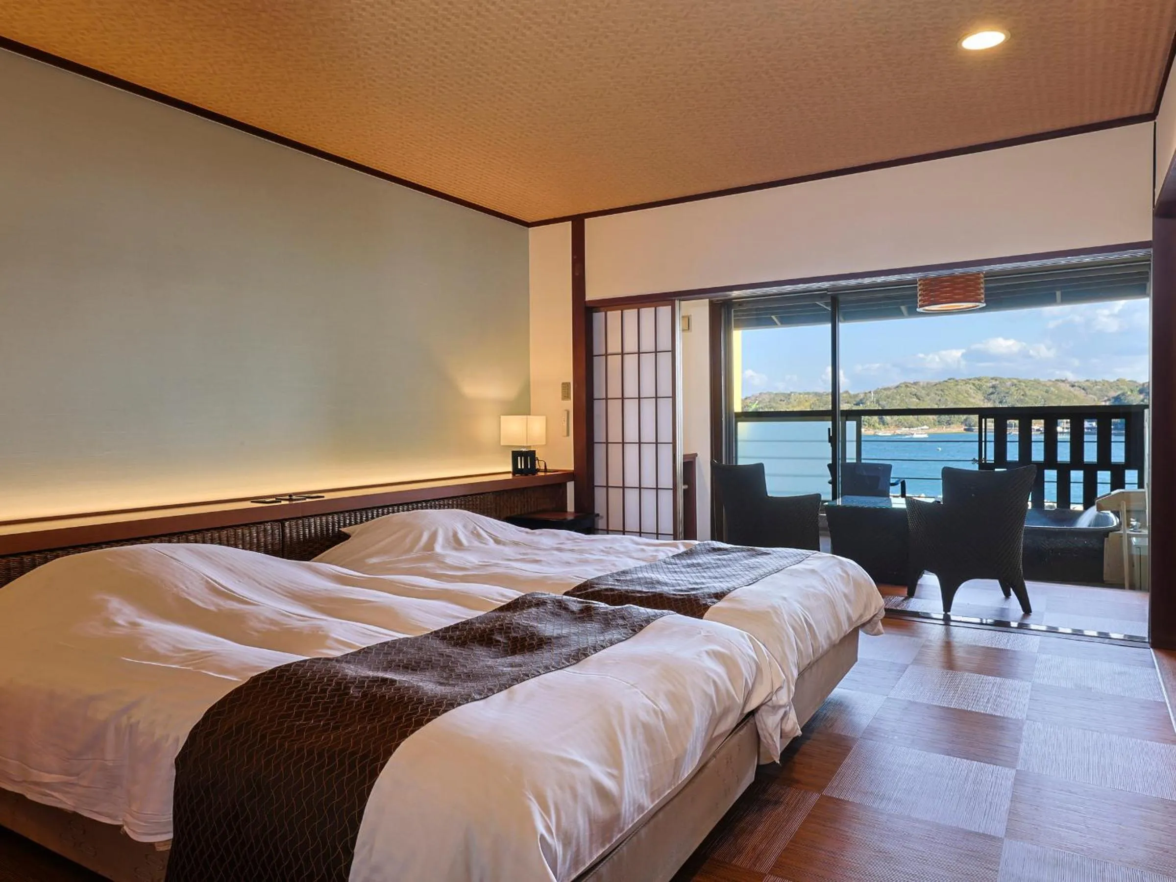 Photo of the whole room, Bed in Haifu