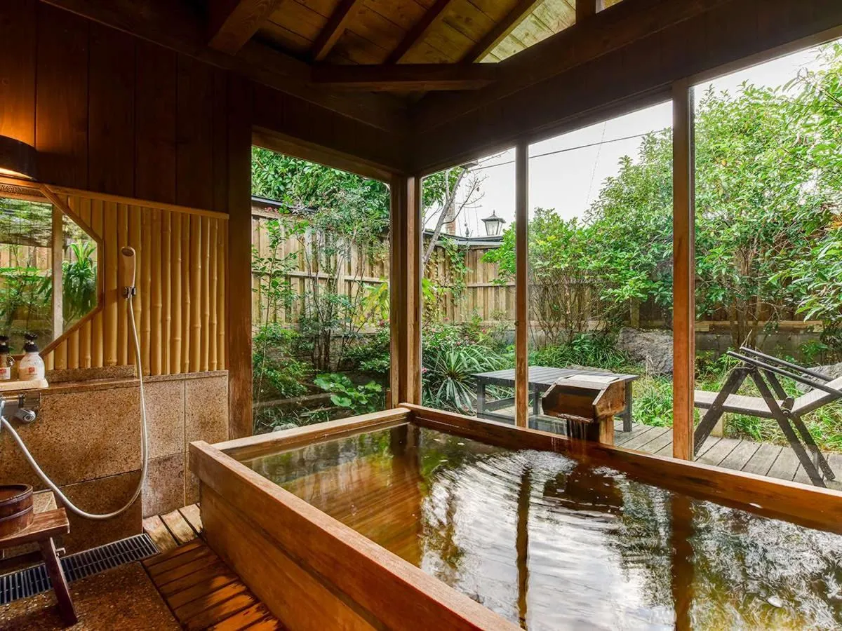 Hot Spring Bath in Haifu