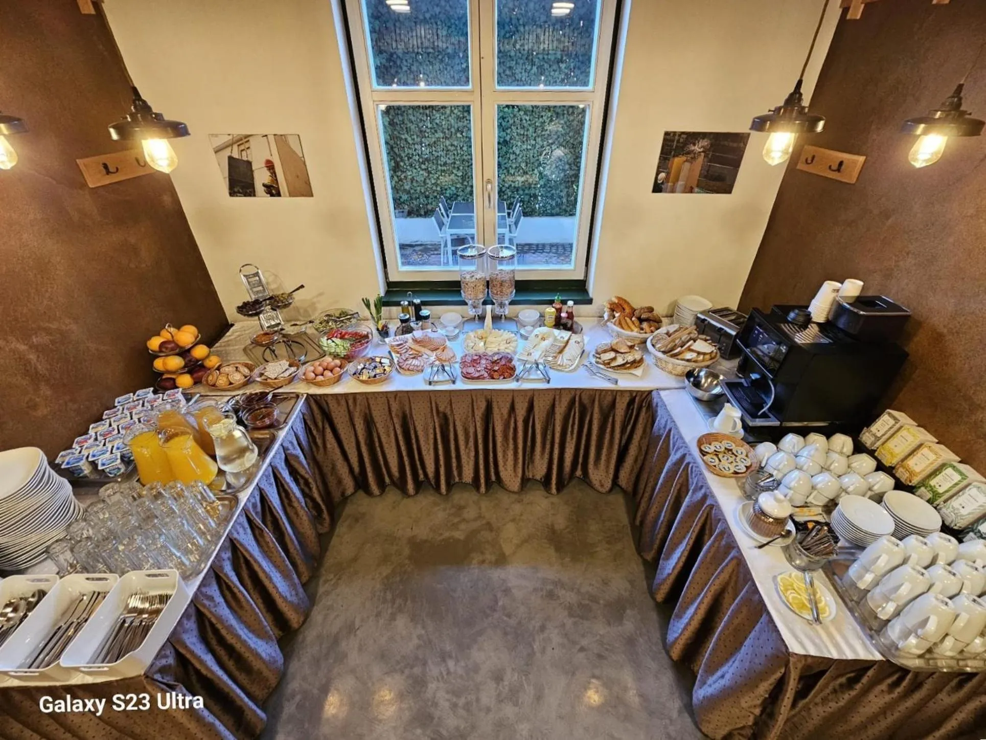 Continental breakfast in Fidelitas Hotel