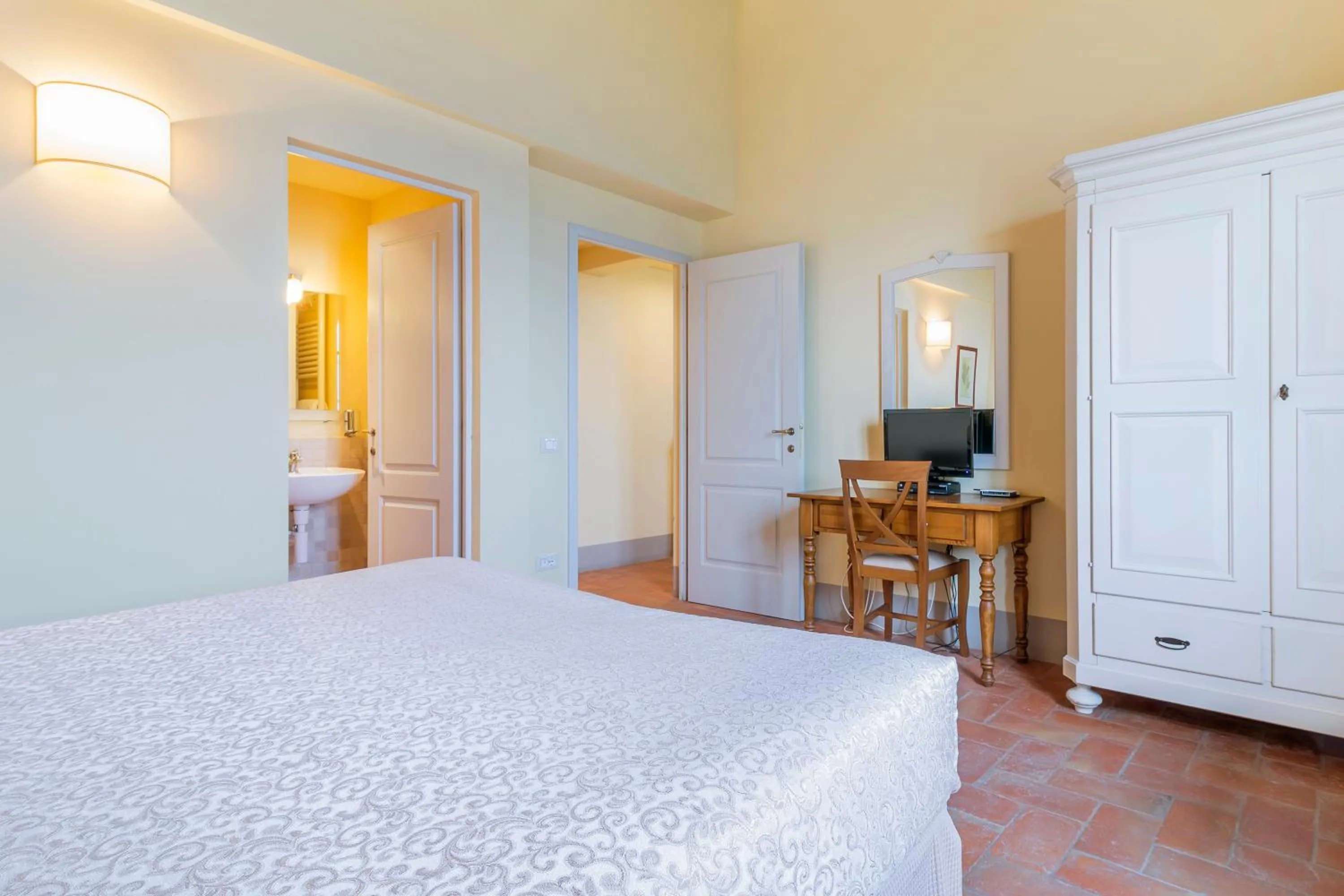 Bedroom, Bed in Le Sodole Country Resort & Golf