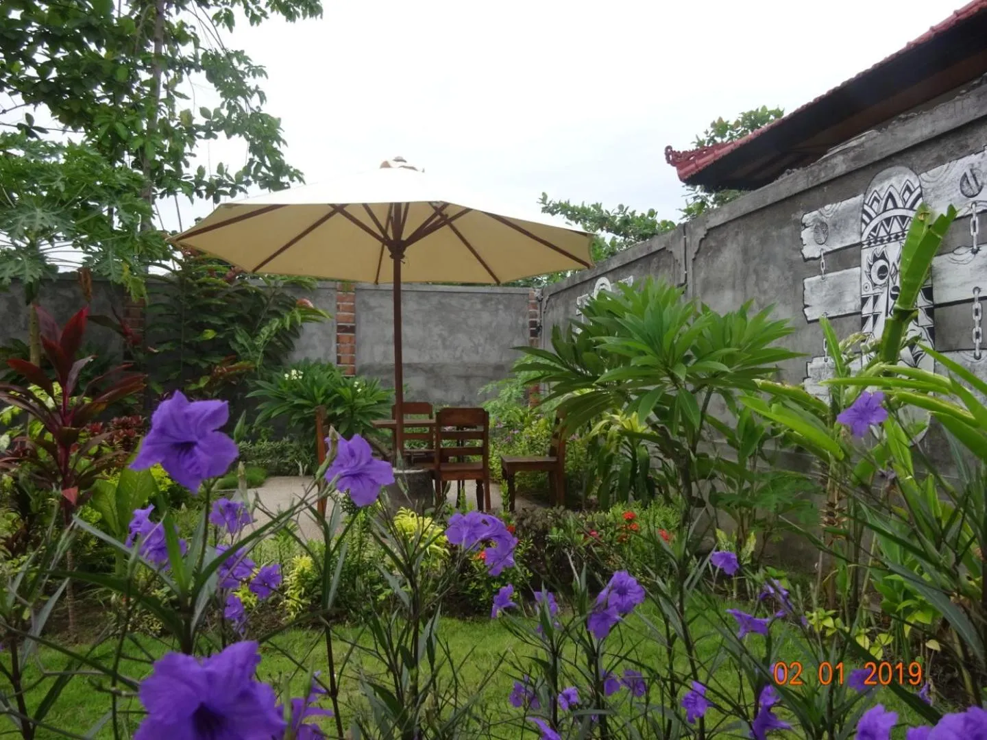 Breakfast in Murnis Bungalow