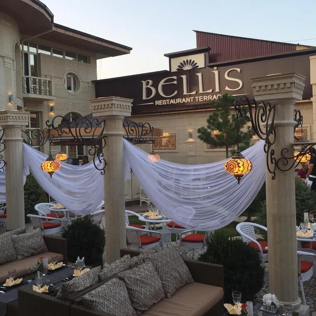 Restaurant/places to eat in Shahlo Hotel