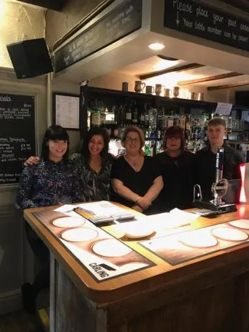 Restaurant/places to eat in The Pytchley Inn