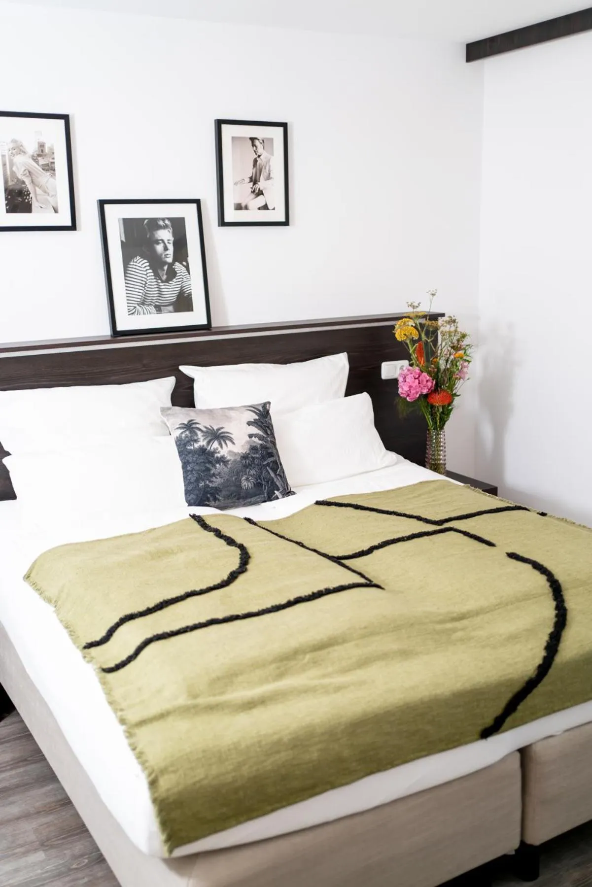 Bed in Luxstay Karben - Self-Check-In