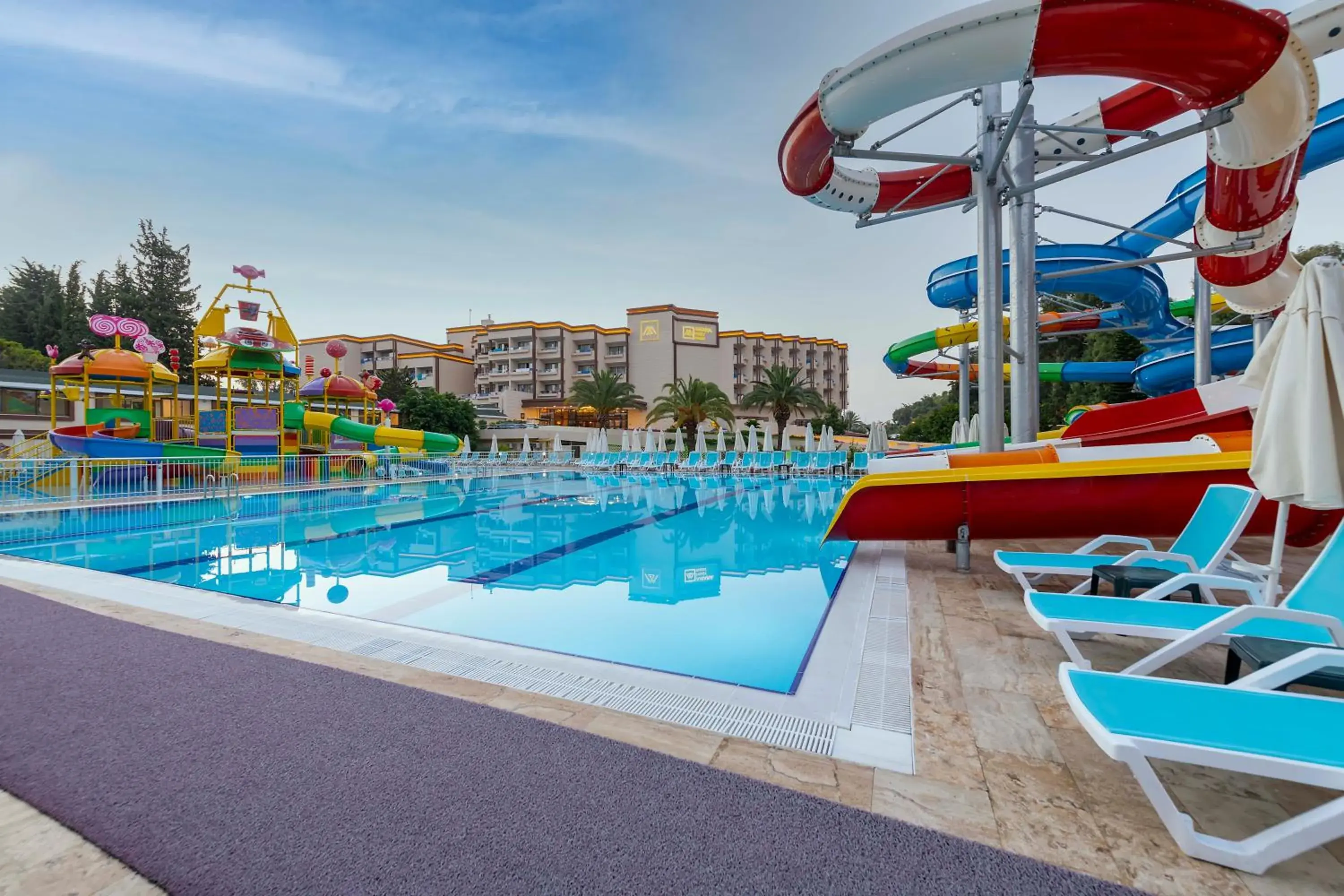 Activities, Swimming Pool in Armas Hotel Saray Regency