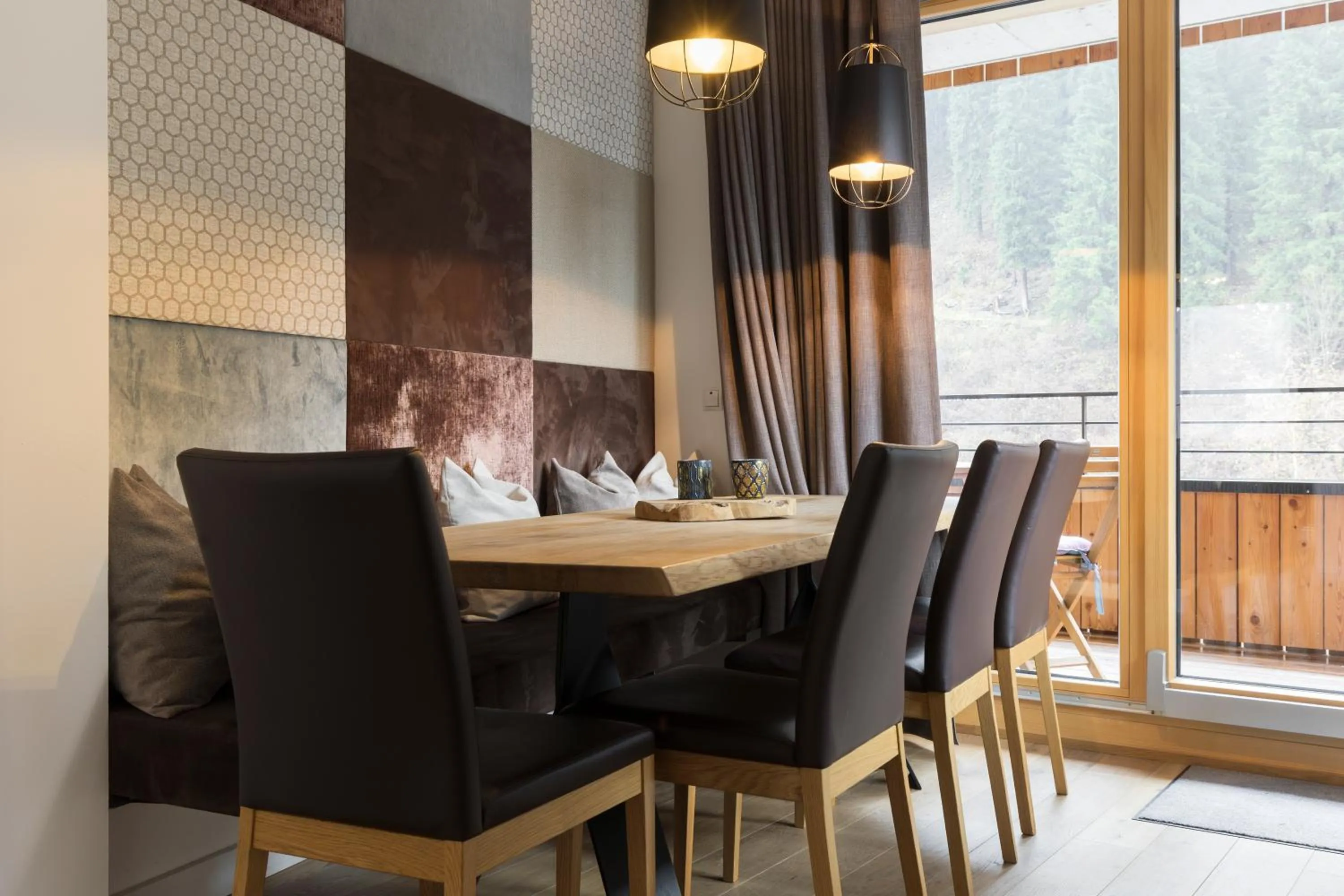 Dining area in Aparthotel Herzblick GmbH