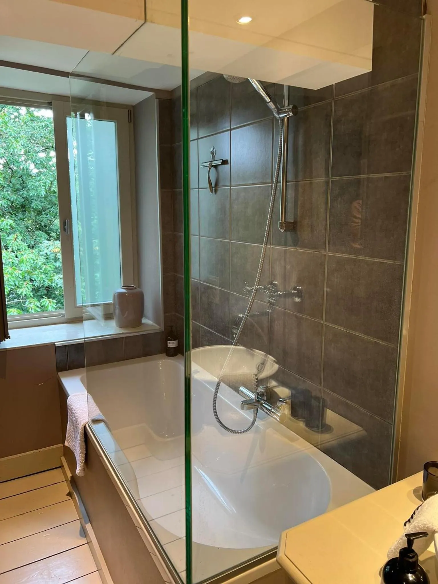 Bath in La Vigie, Spa