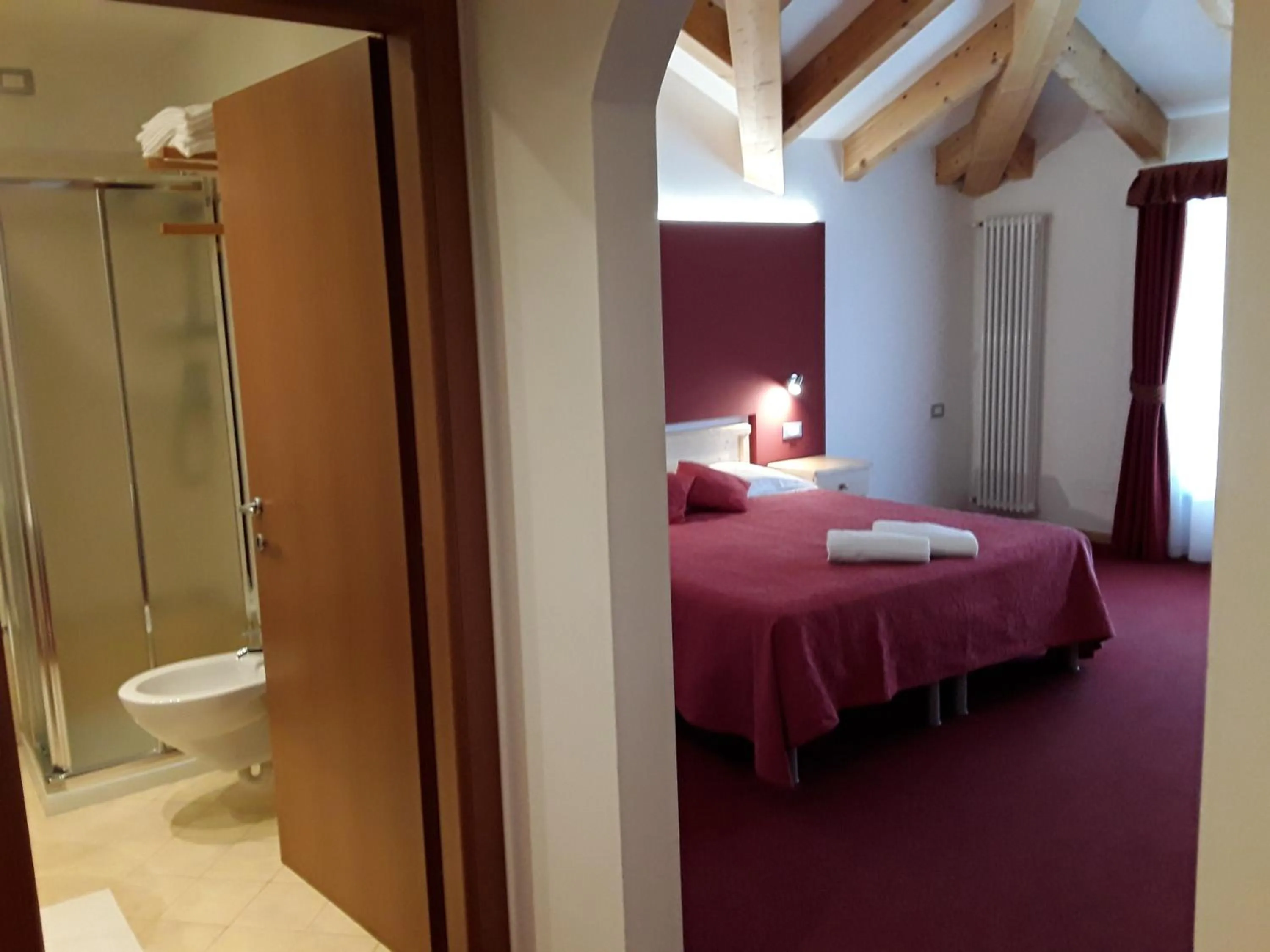 Shower, Bed in Hotel Bellaria