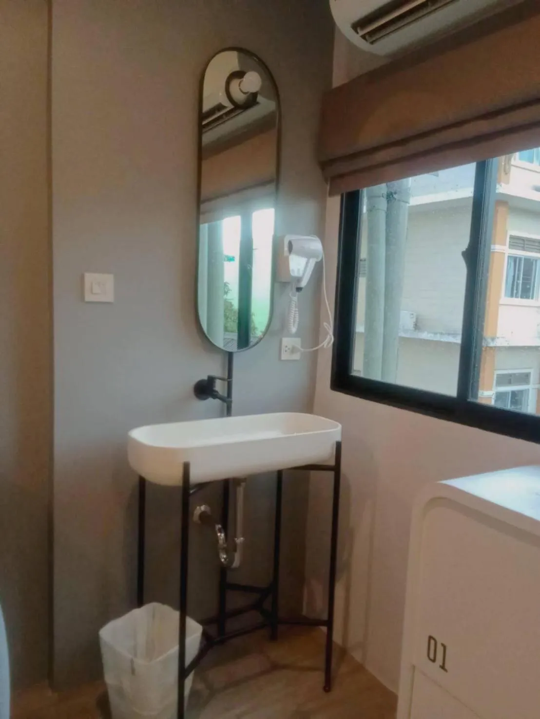 Bathroom in Bedspread Hostel