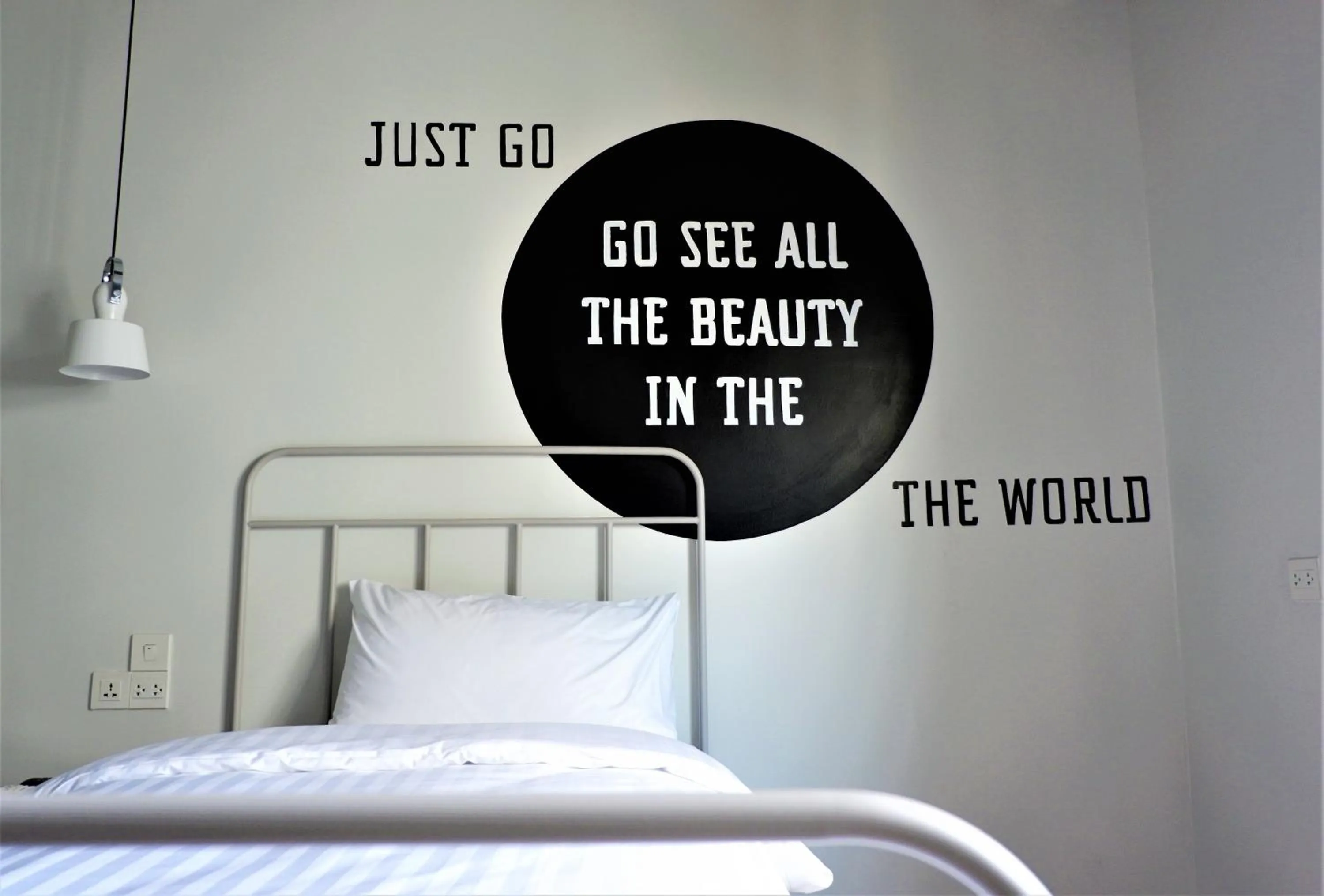 Bedroom, Bed in Bedspread Hostel