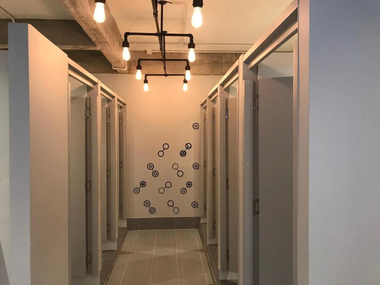 Bathroom in Bedspread Hostel