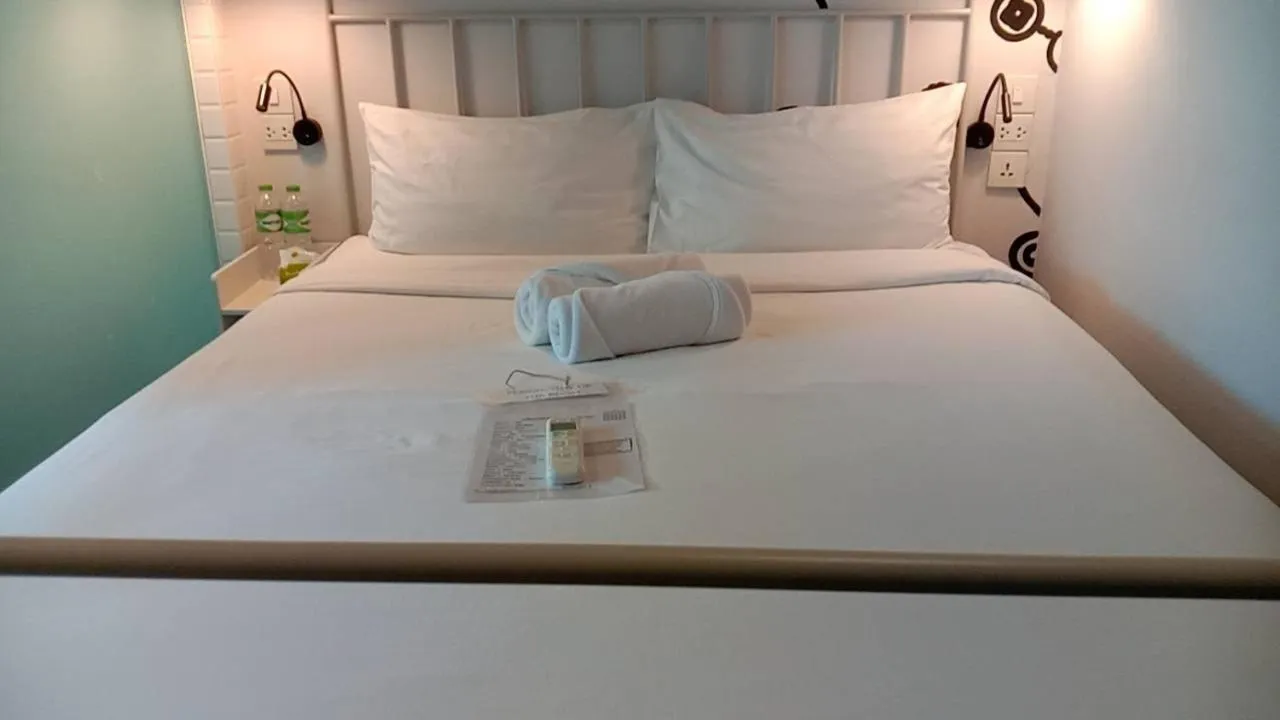 Bed in Bedspread Hostel