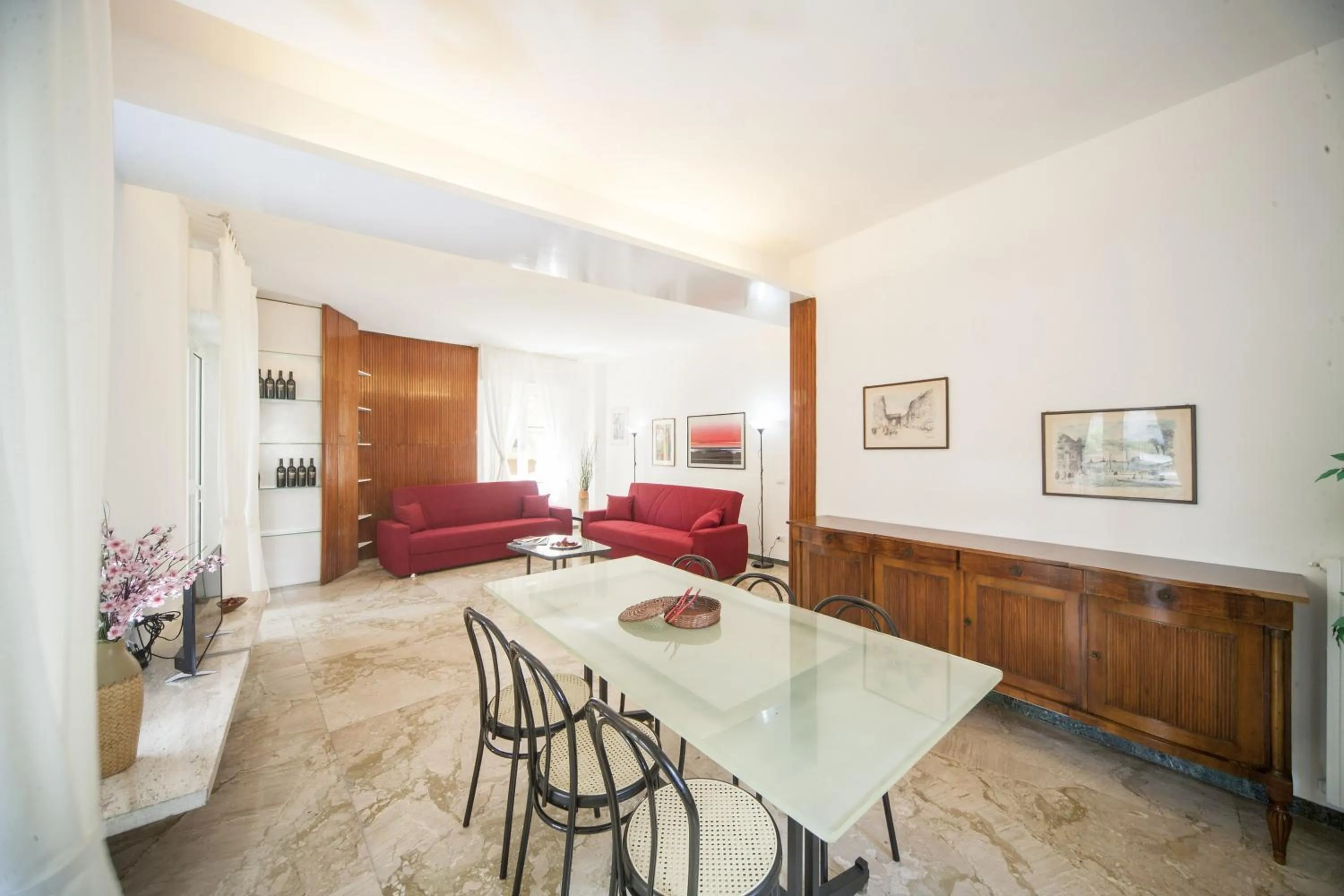 Photo of the whole room in Hotel Colombo