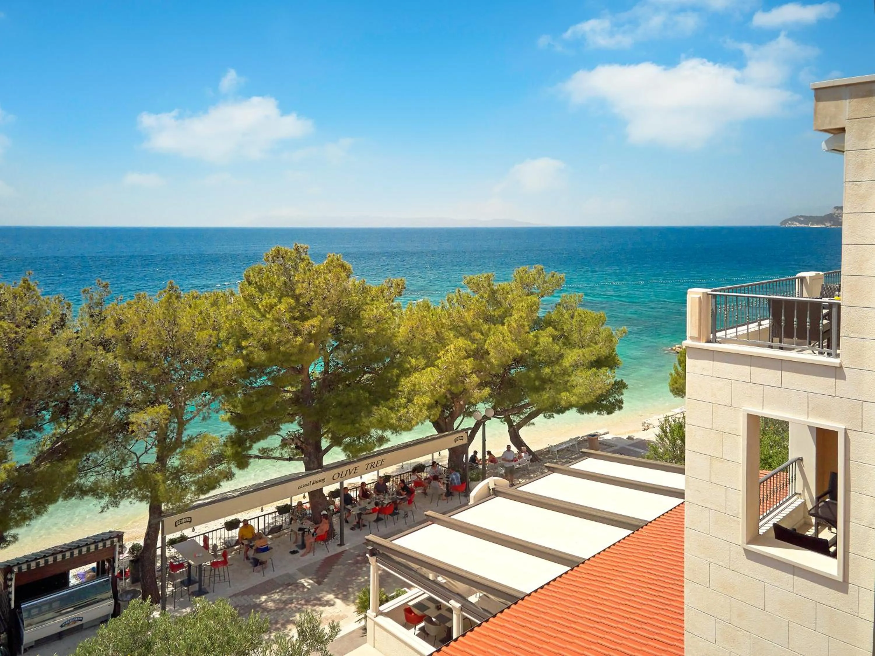 Restaurant/places to eat in Villa Andrea