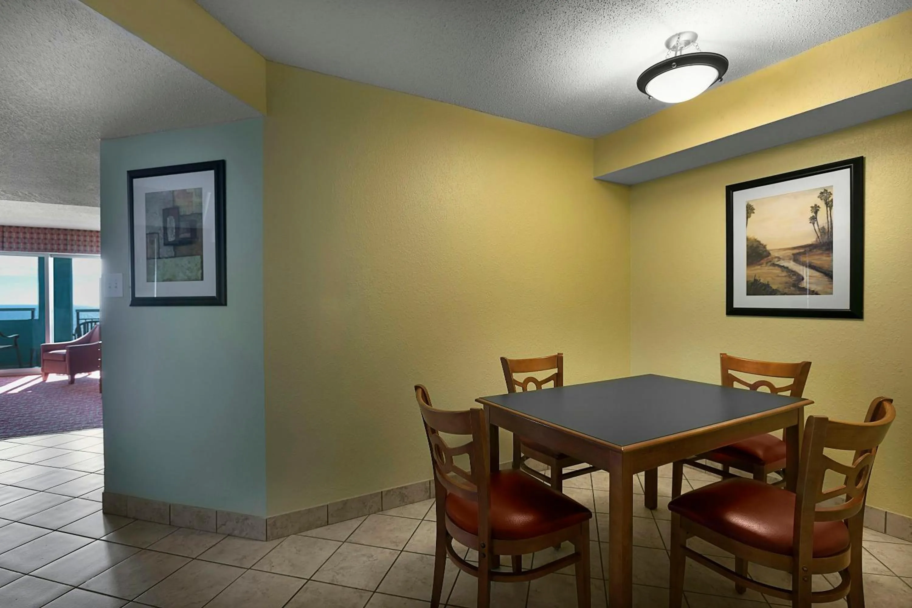 Dining area in Bay View Resort Myrtle Beach