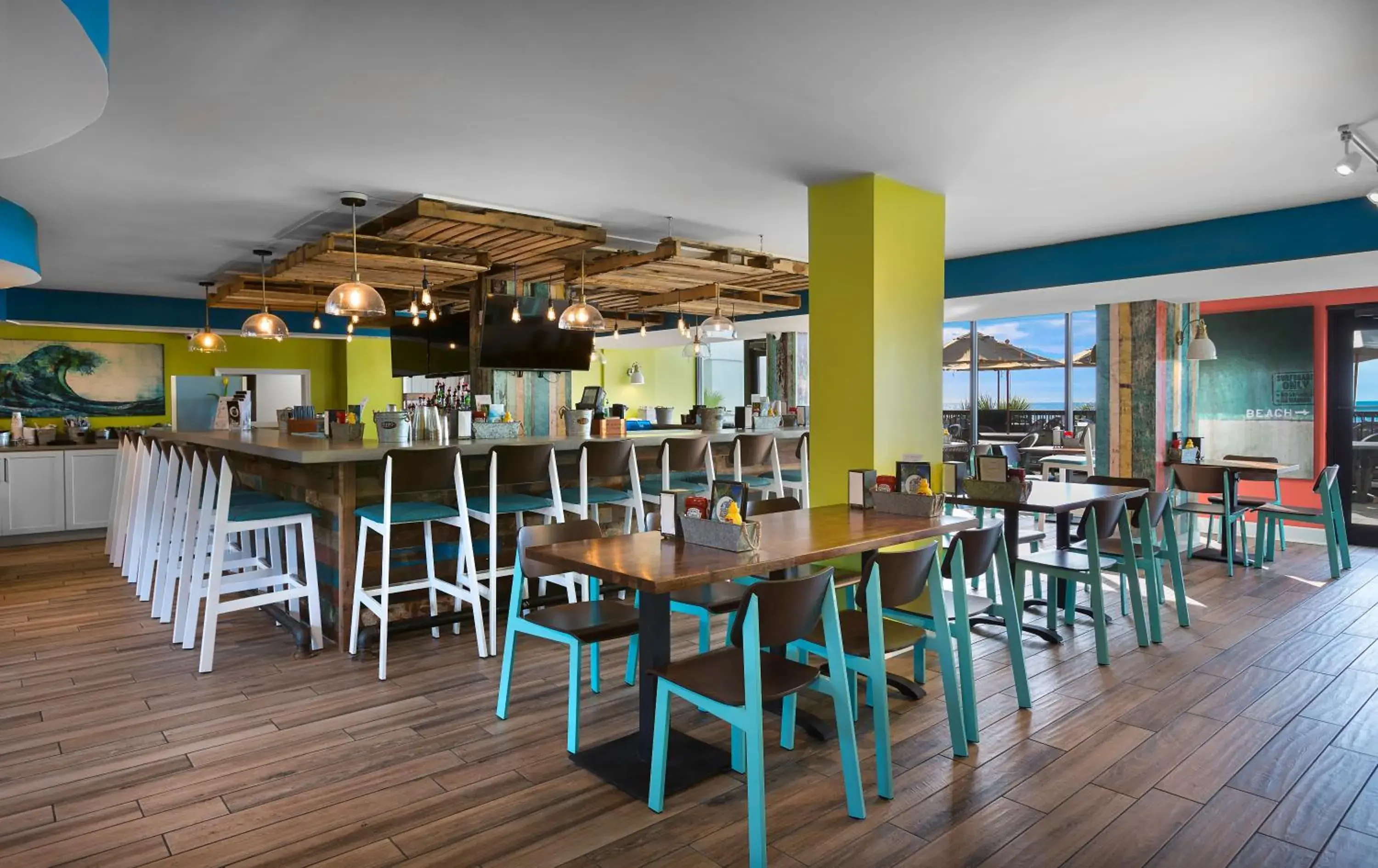 Restaurant/places to eat in Compass Cove Restaurant/places to eat in Compass Cove