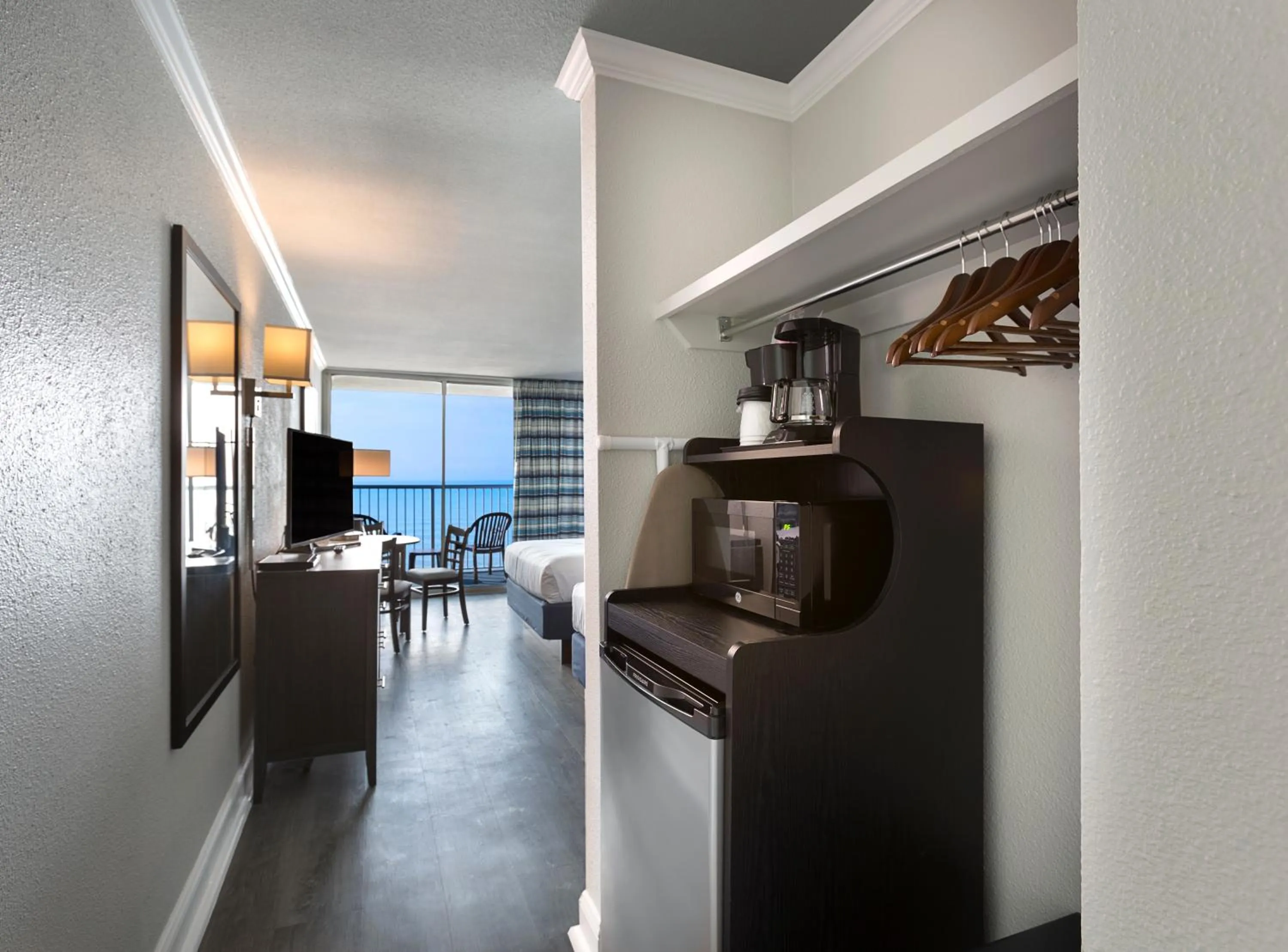 Kitchen or kitchenette in Compass Cove