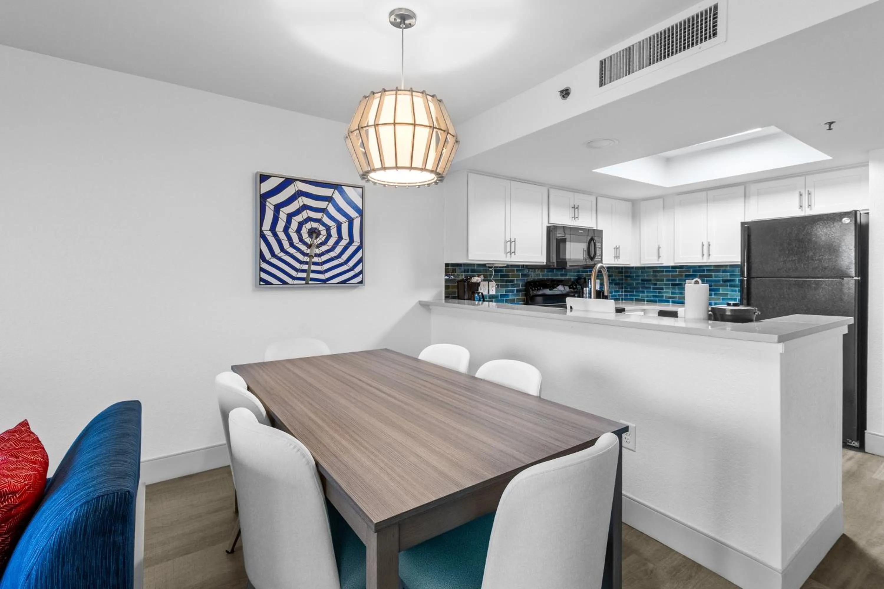 Dining area in Compass Cove
