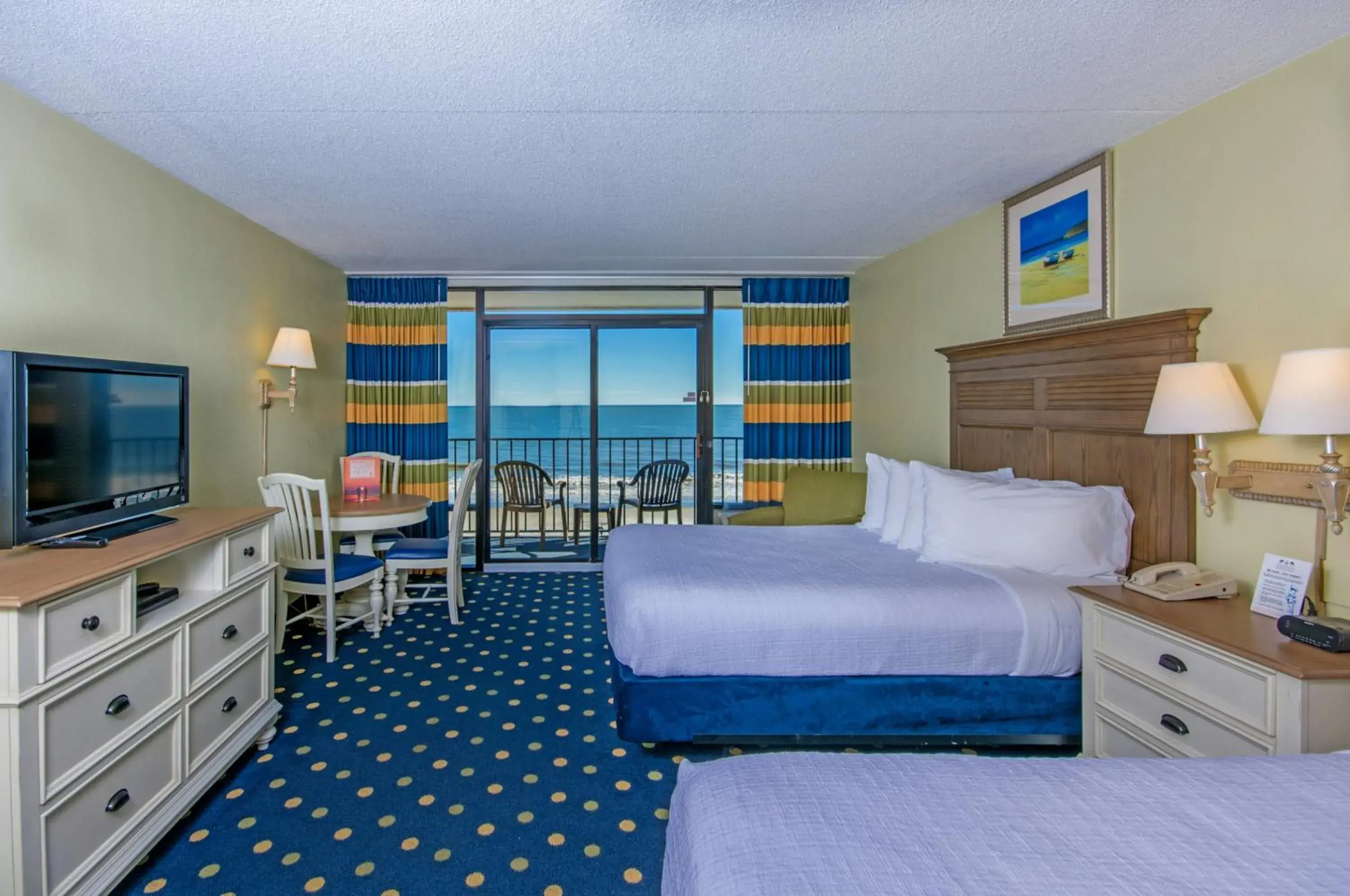 TV and multimedia, Bed in Compass Cove TV and multimedia, Bed in Compass Cove
