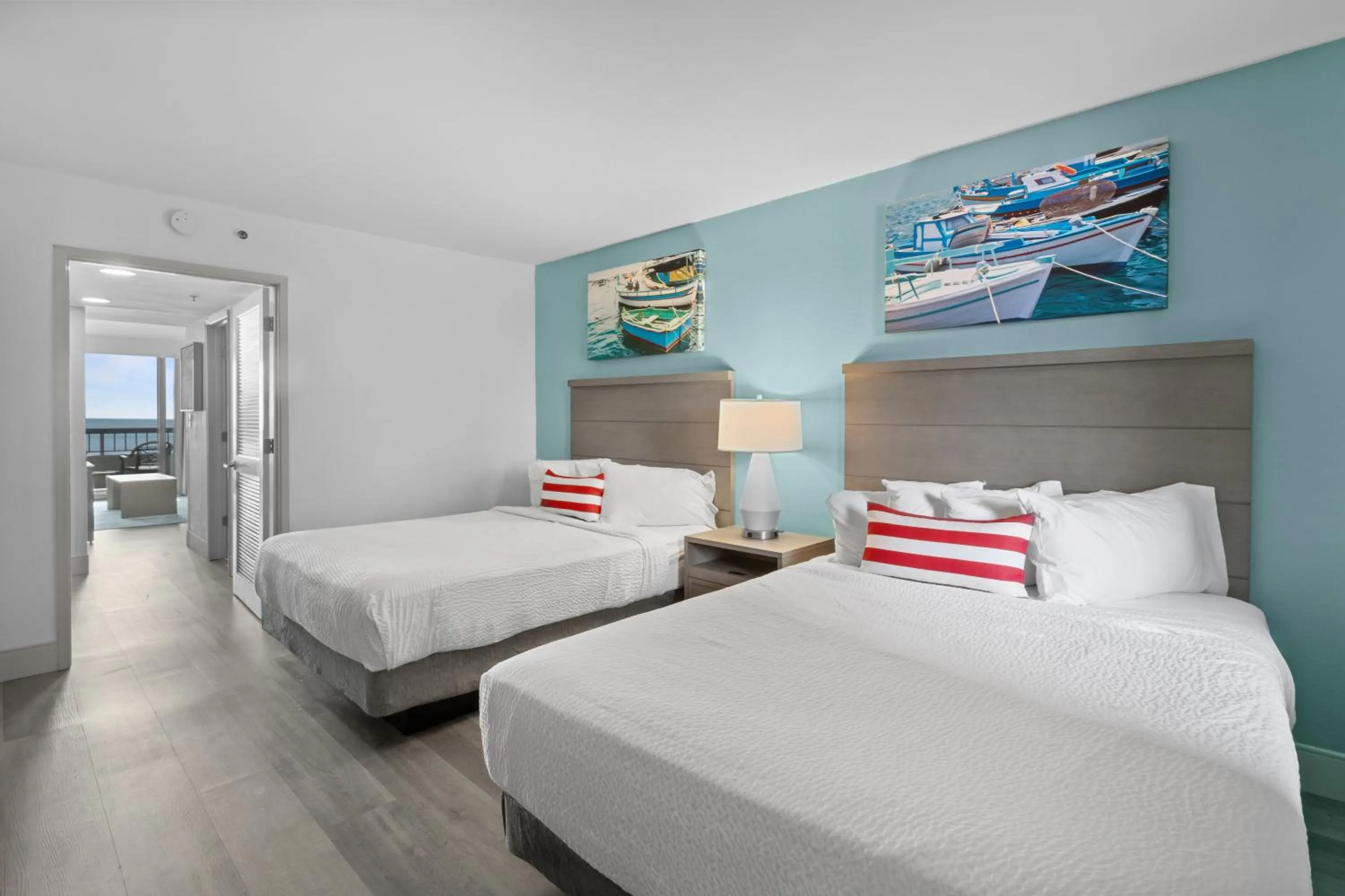 Bedroom, Bed in Compass Cove