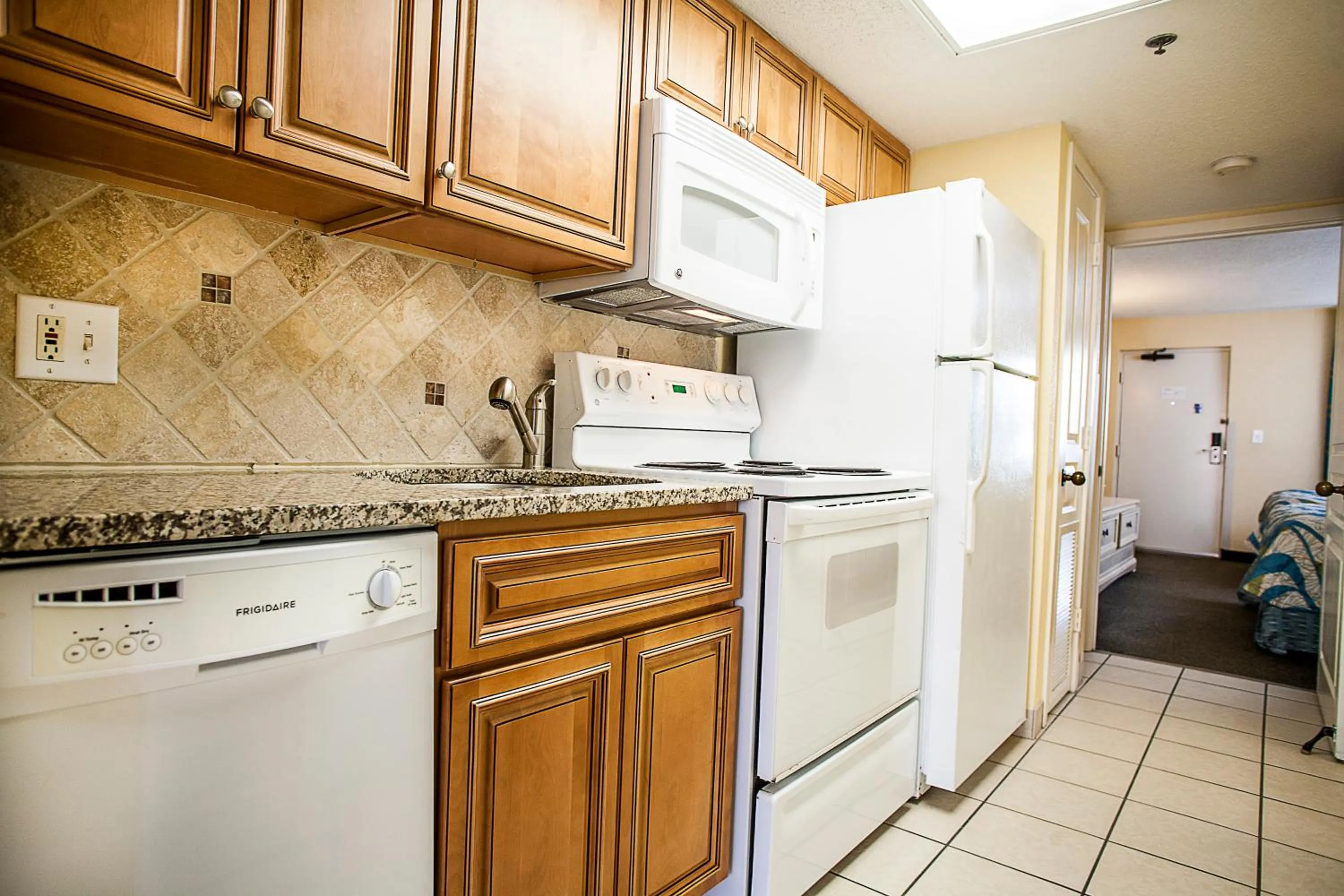 Kitchen or kitchenette in Compass Cove