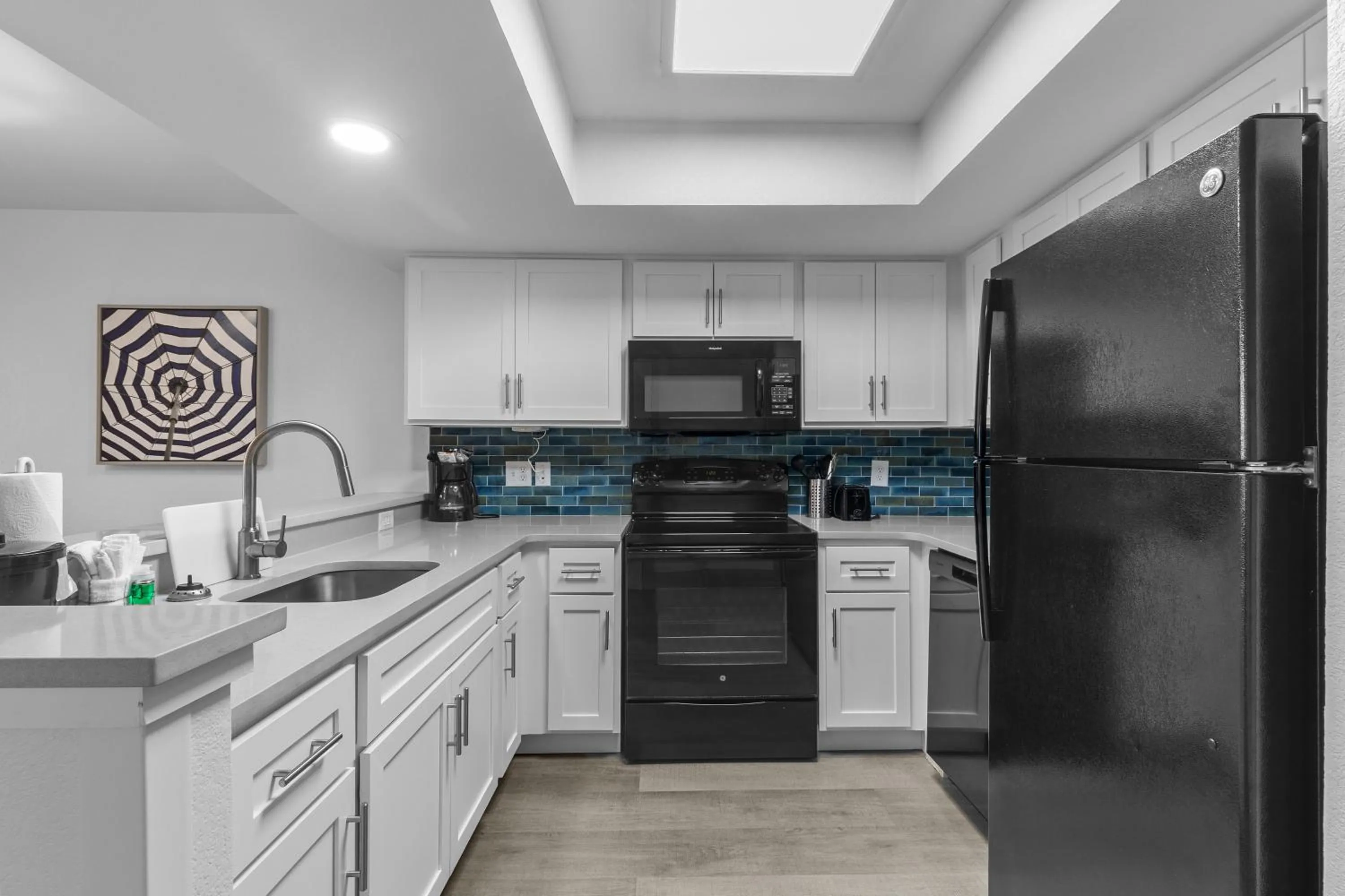 Kitchen or kitchenette in Compass Cove