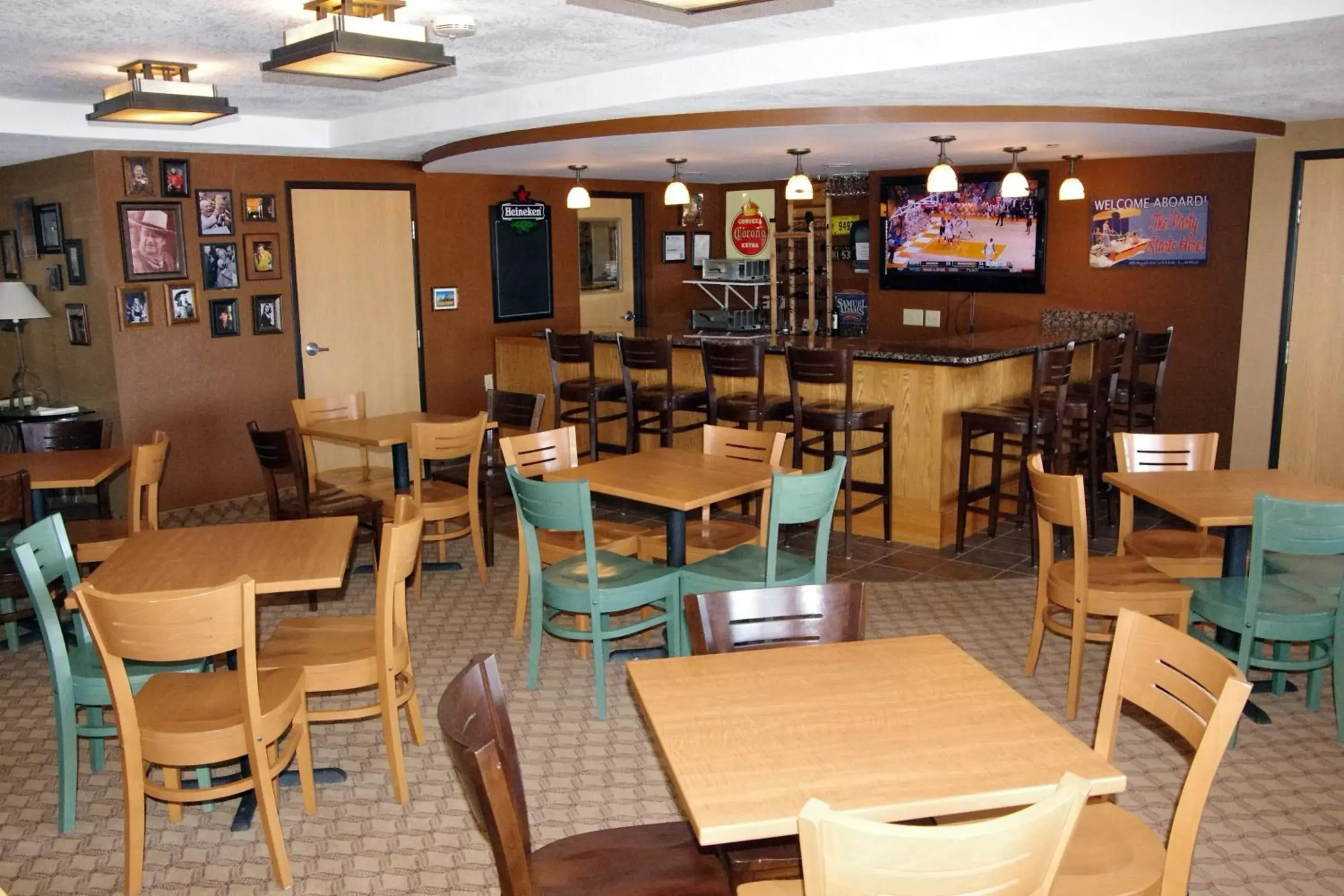 Lounge or bar in Red Lion Inn & Suites Grimes Lounge or bar in Red Lion Inn & Suites Grimes