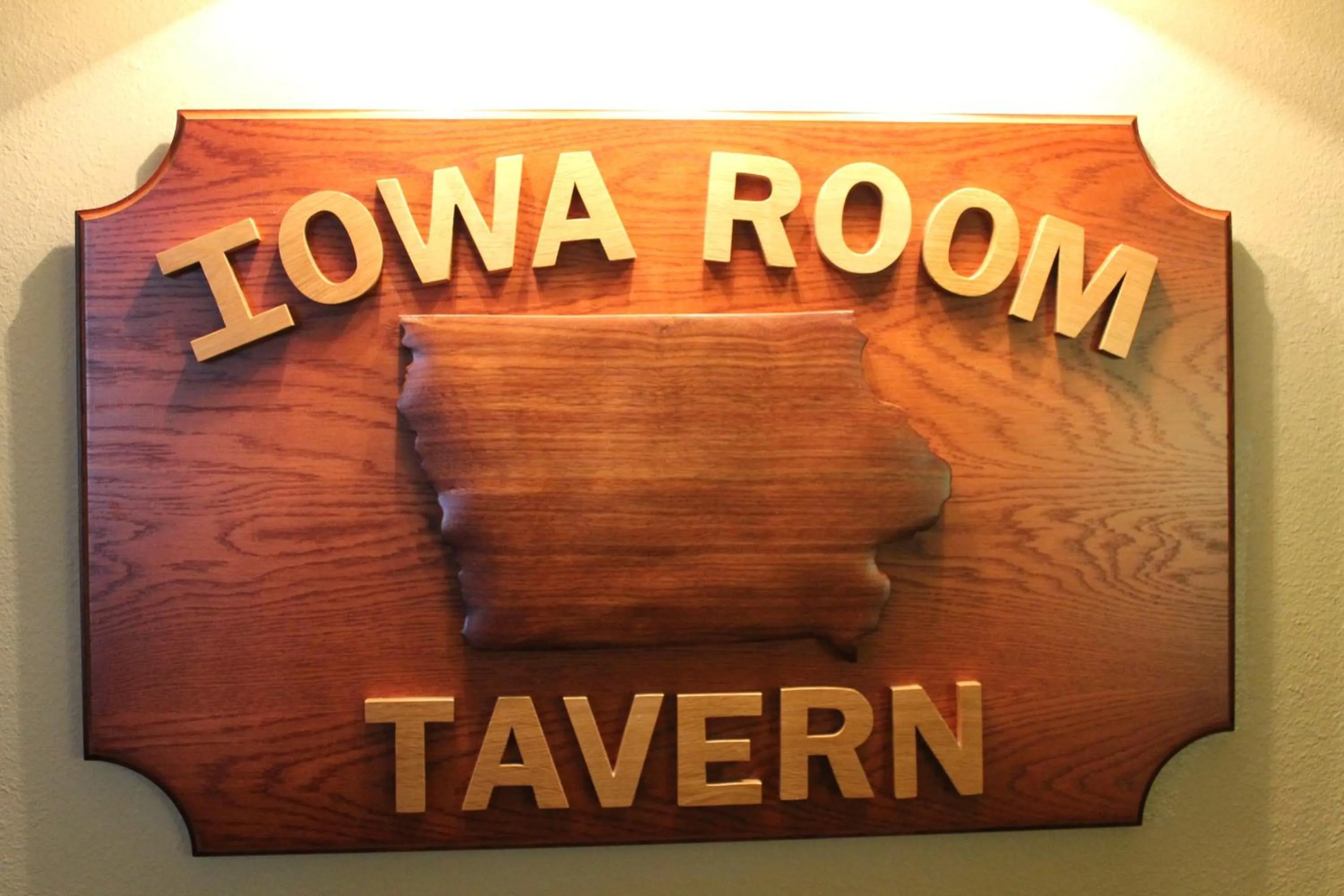 Alcoholic drinks in AmericInn by Wyndham Grimes