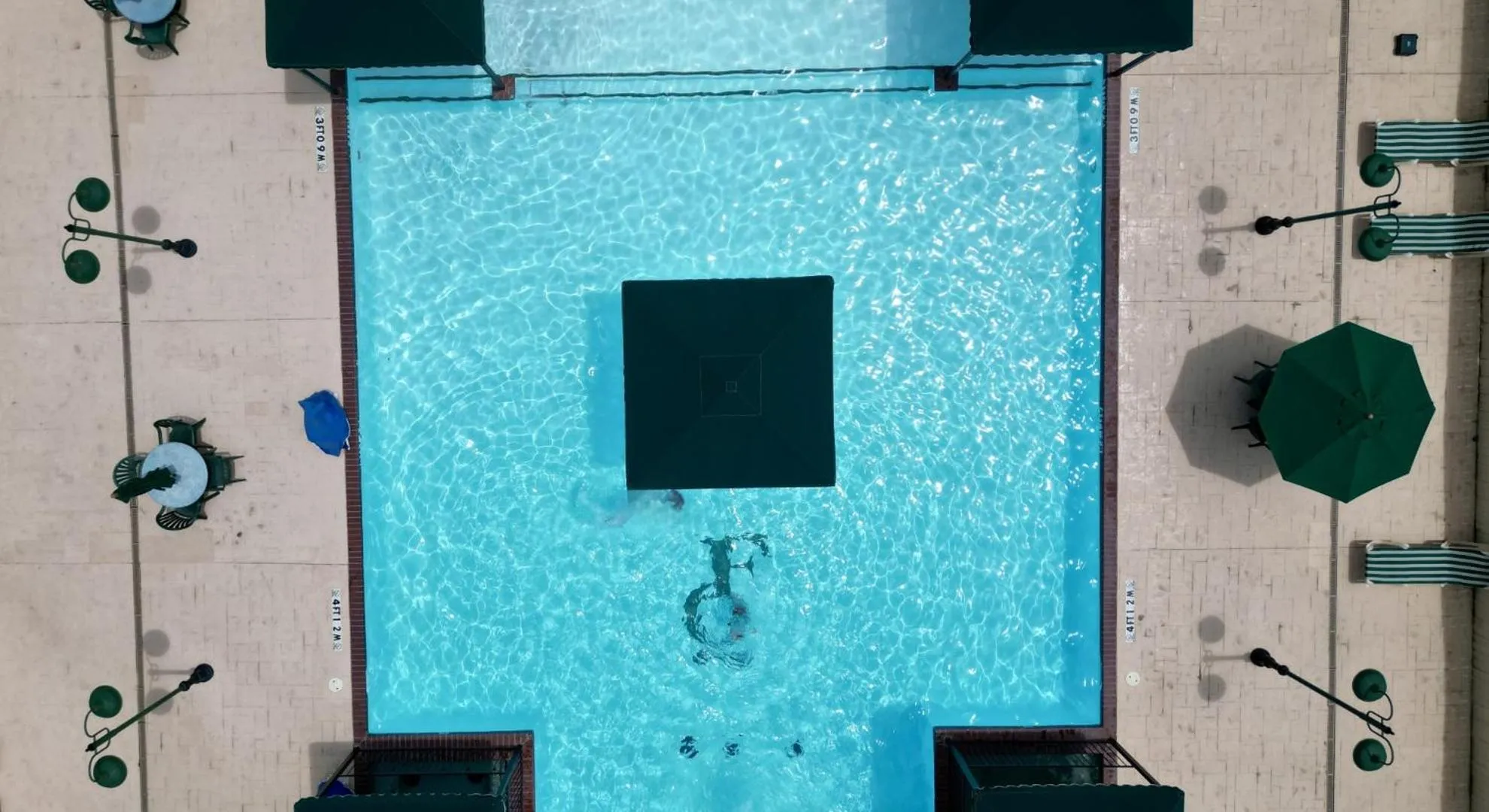 Swimming pool in French Quarter Resort