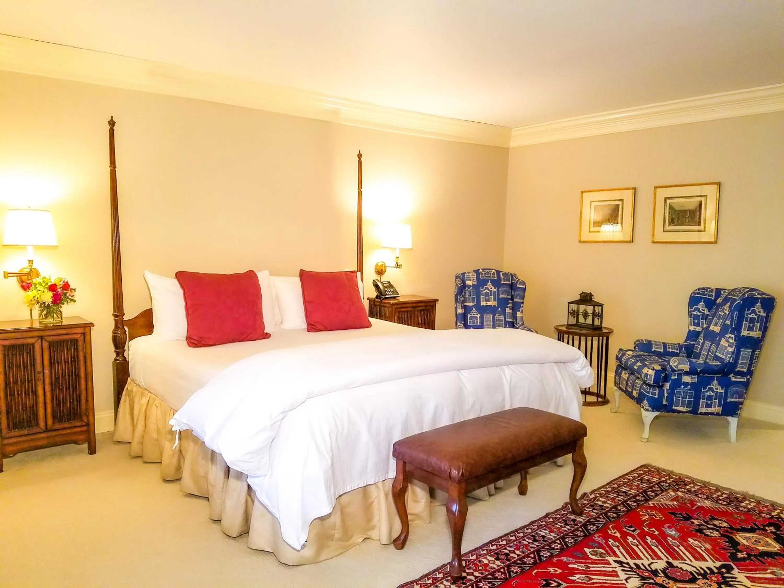 Bed in Copper Beech Inn