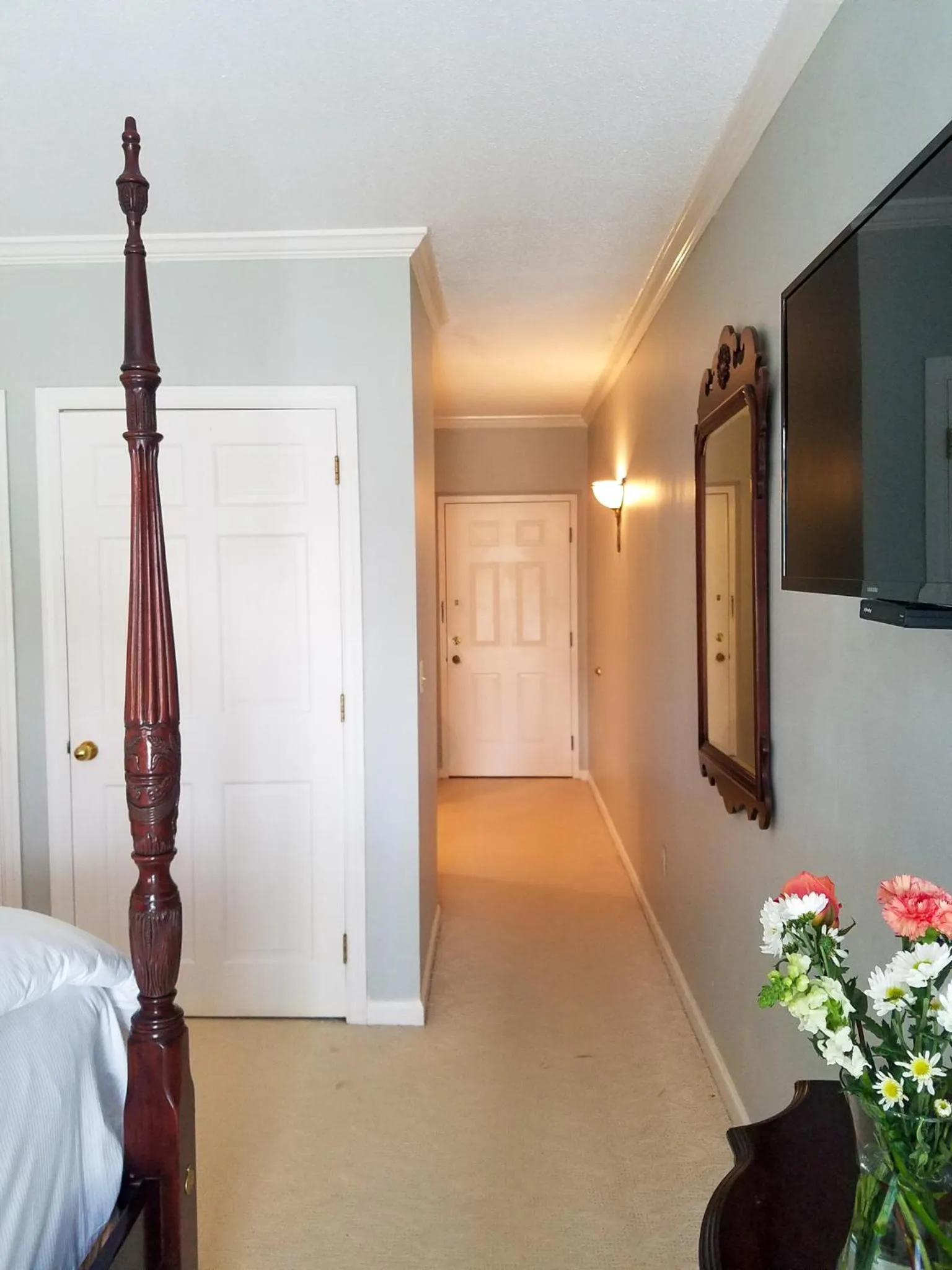 Bed in Copper Beech Inn