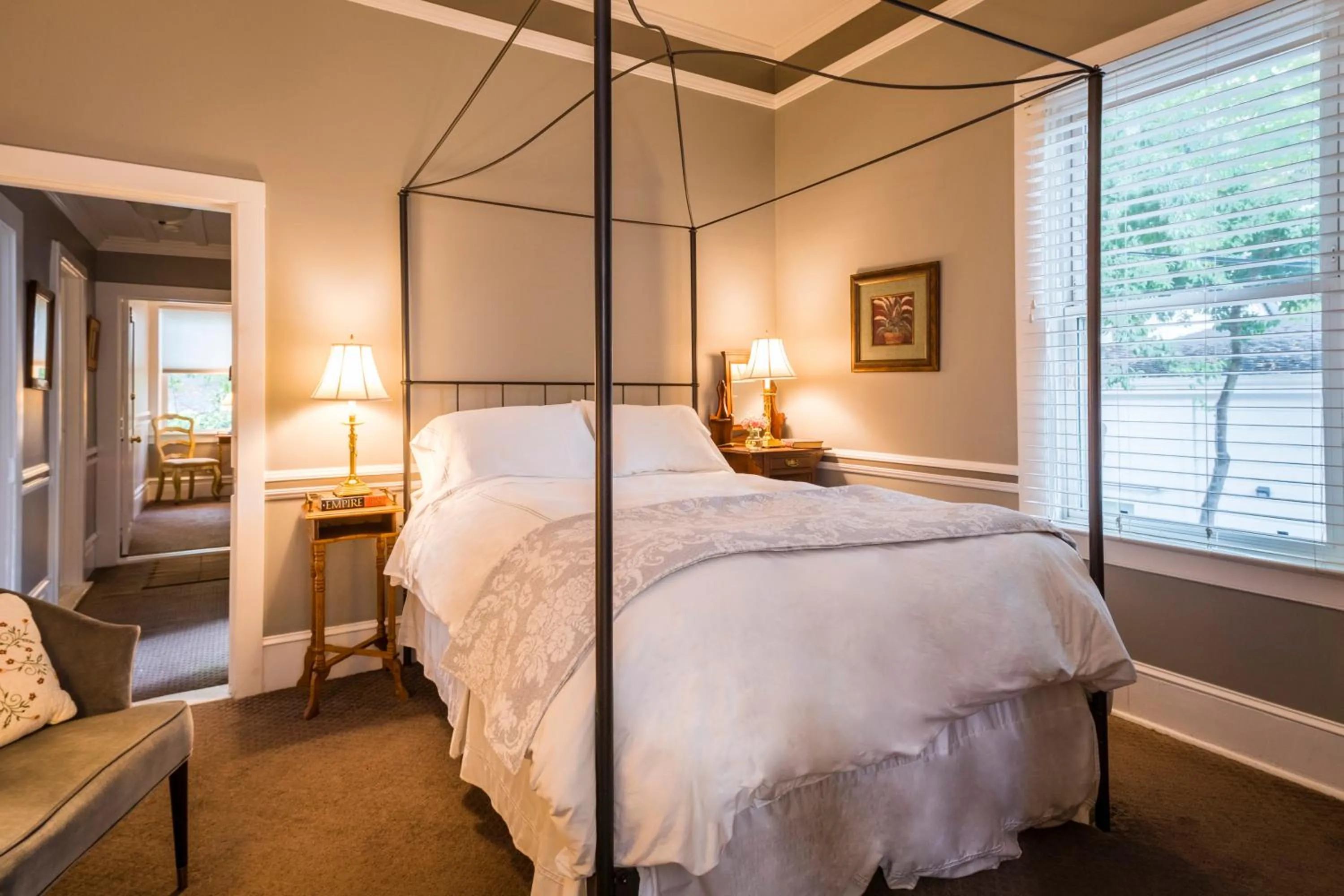 Bedroom, Bed in Inn St Helena