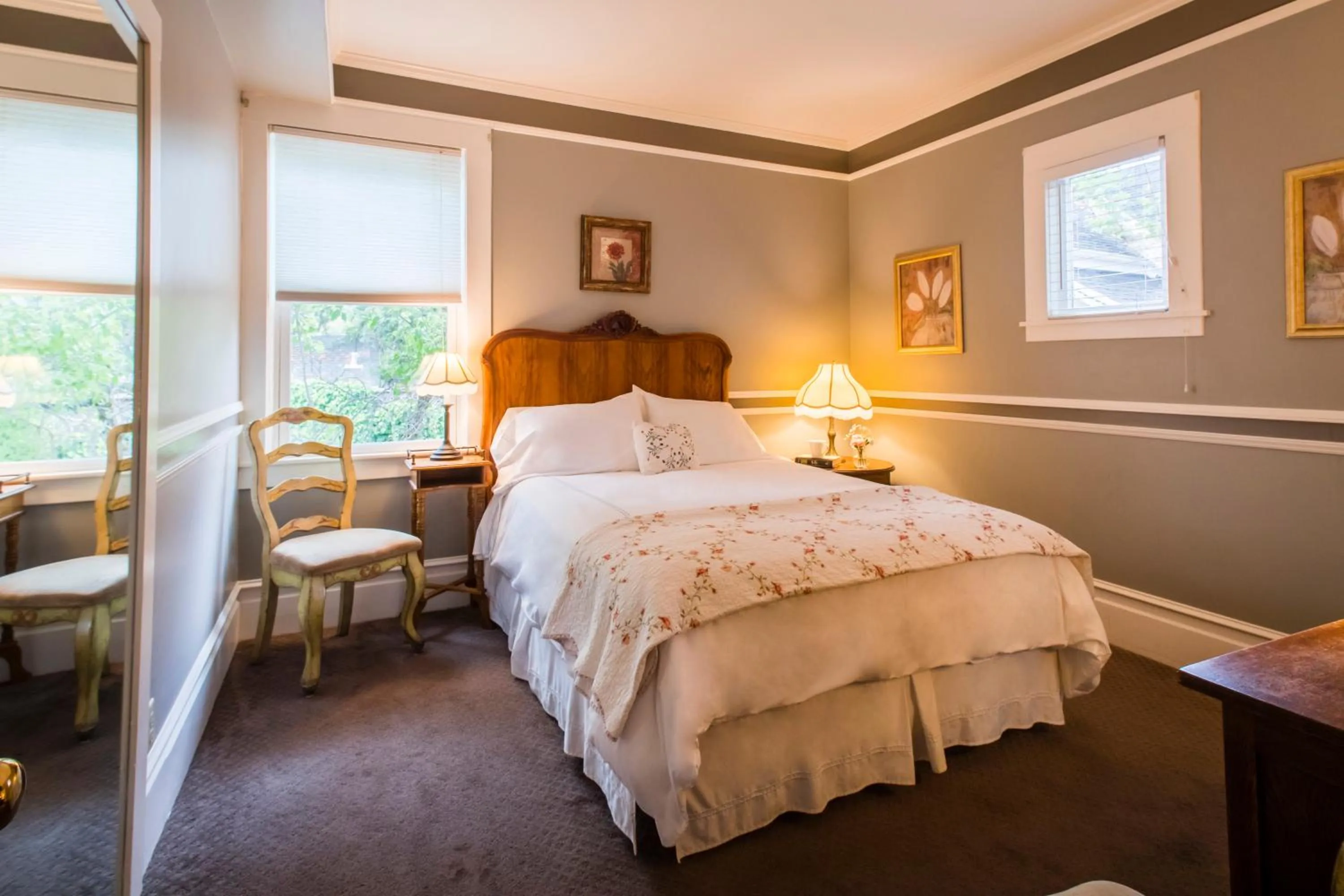 Bed in Inn St Helena