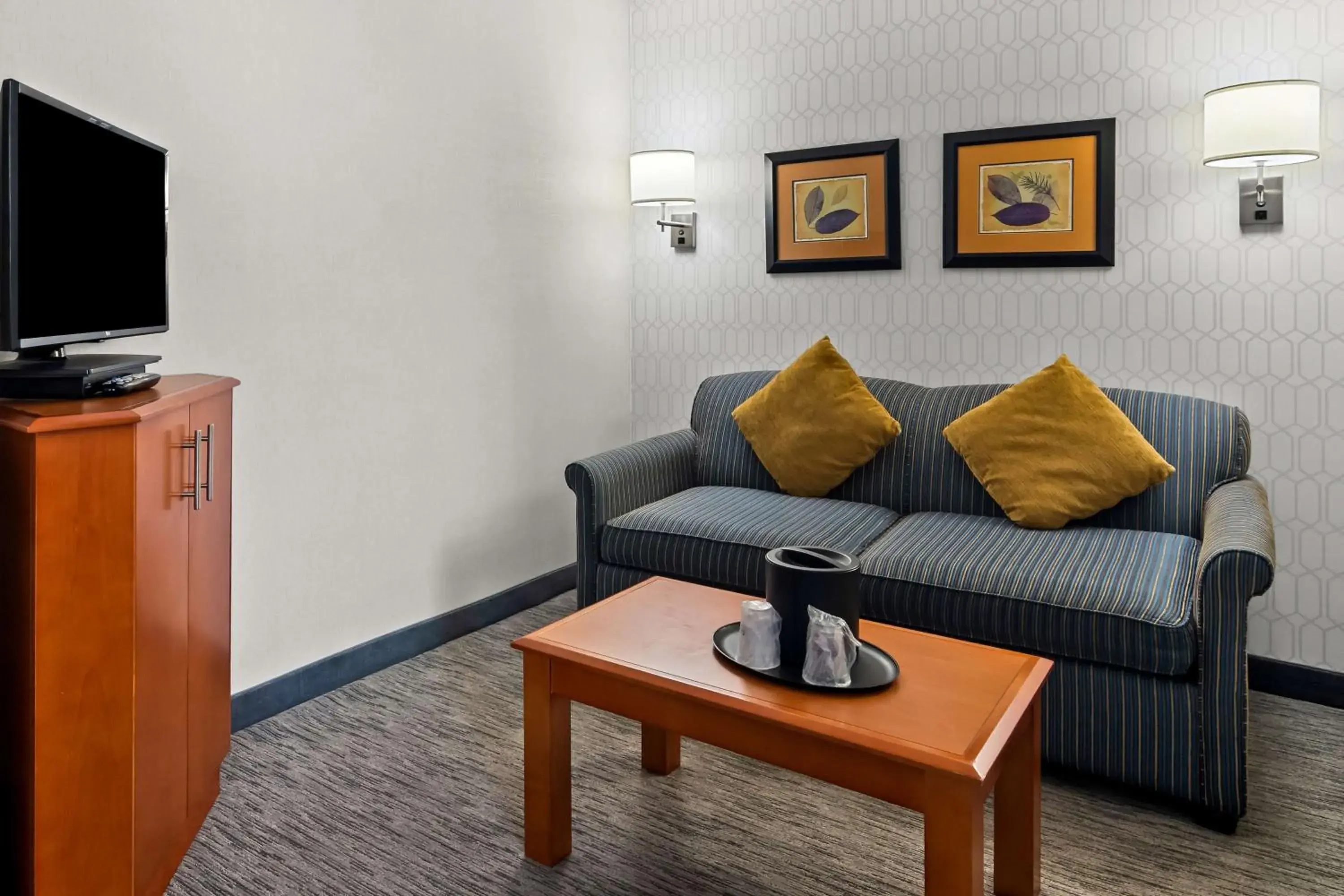 Bedroom in Best Western PLUS Langley Inn Bedroom in Best Western PLUS Langley Inn