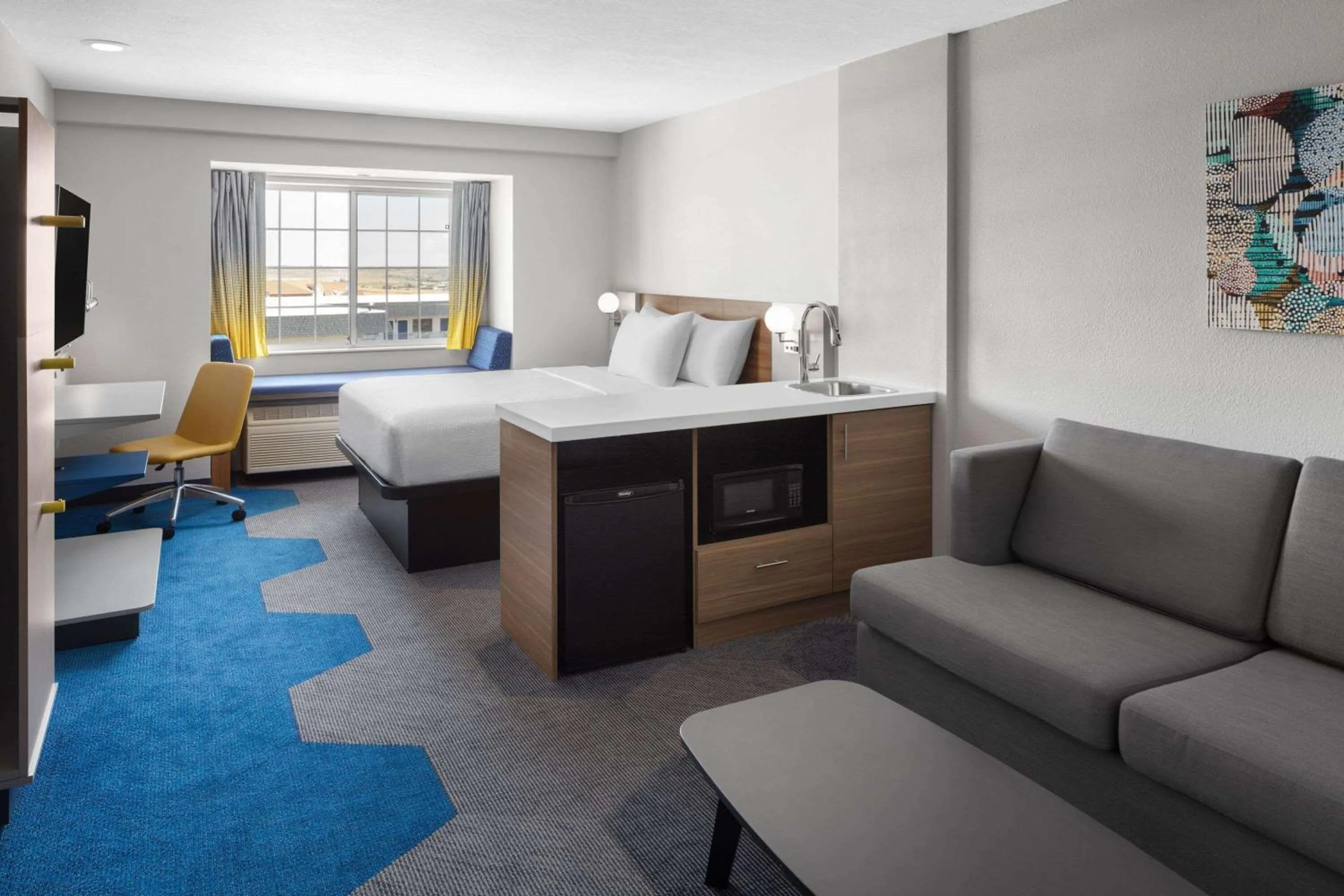 Photo of the whole room, Bed in Microtel Inn & Suites by Wyndham Rapid City