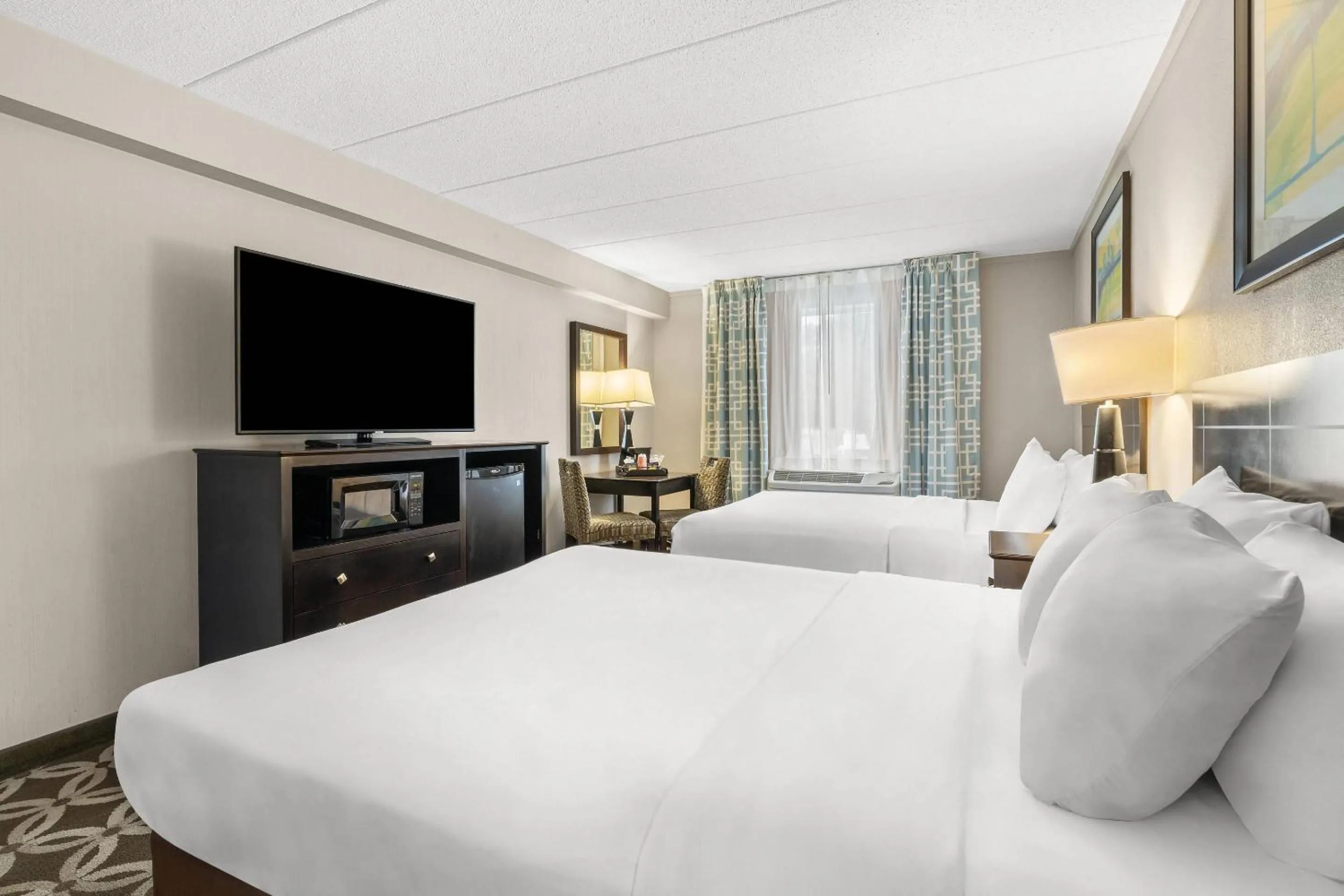 Bedroom, Bed in Comfort Inn Rehoboth Beach