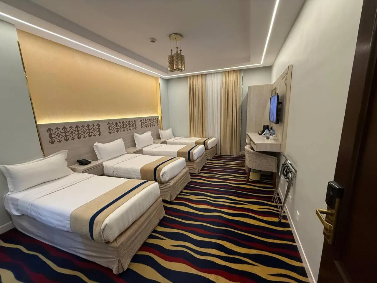TV and multimedia, Bed in Dar Al Naem Hotel