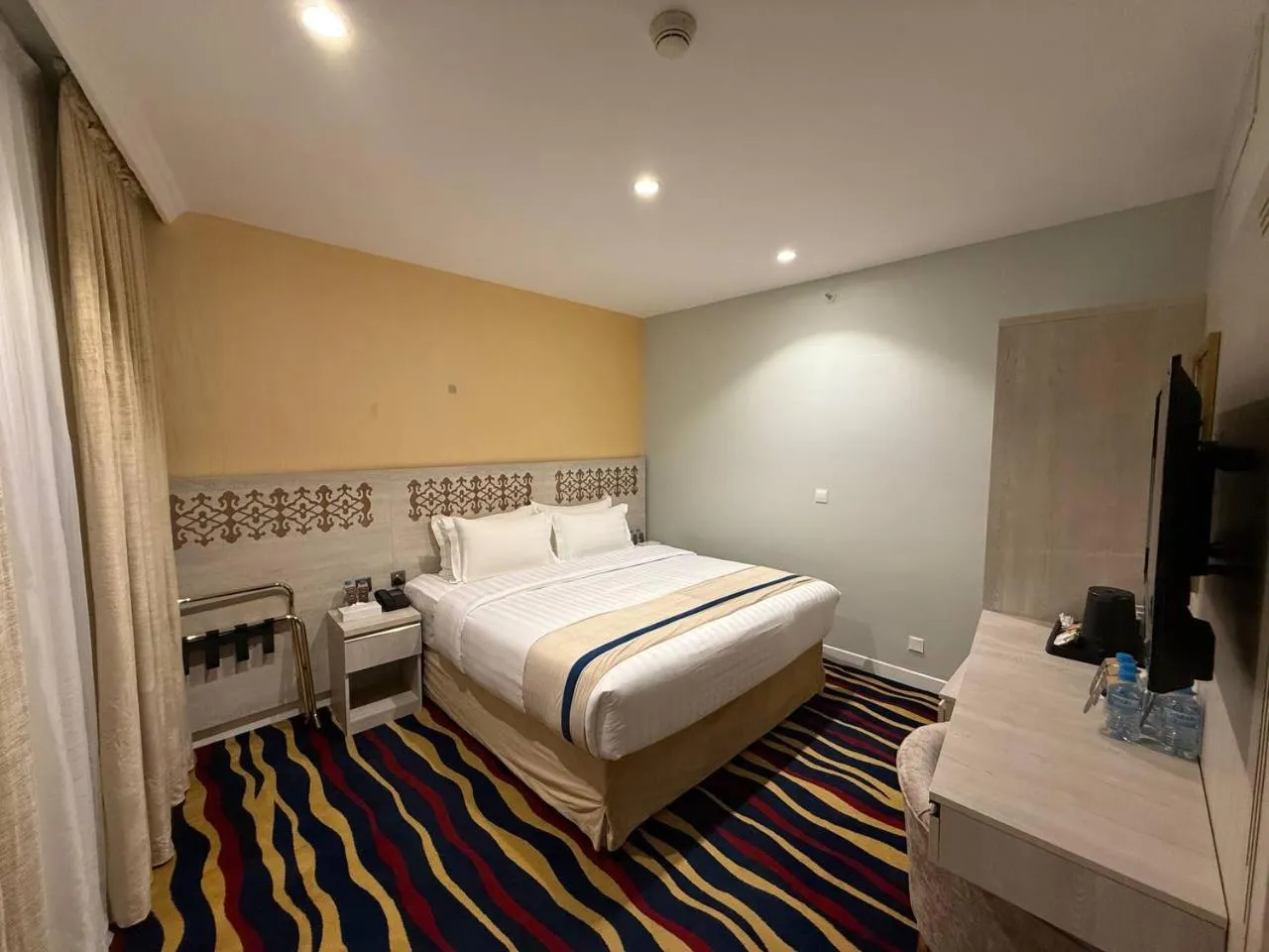 Bedroom, Bed in Dar Al Naem Hotel