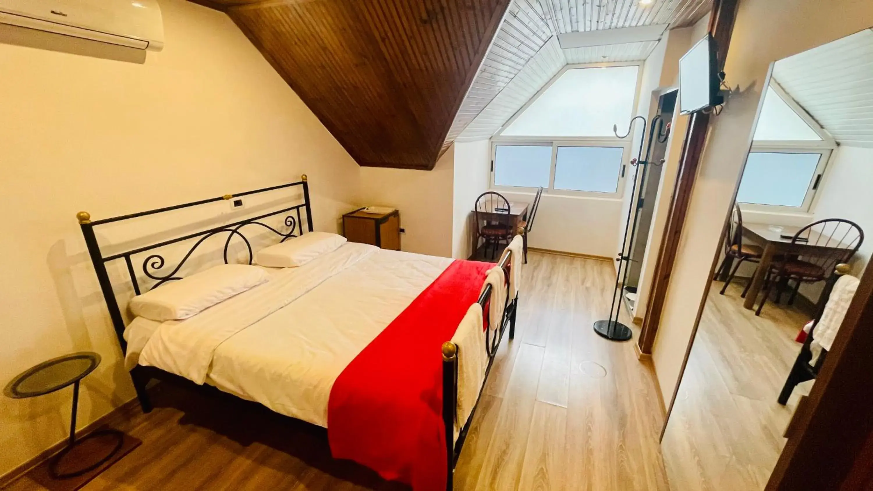 Deluxe Room (2 Adults + 1 Child) in Hotel Drinos Deluxe Room (2 Adults + 1 Child) in Hotel Drinos