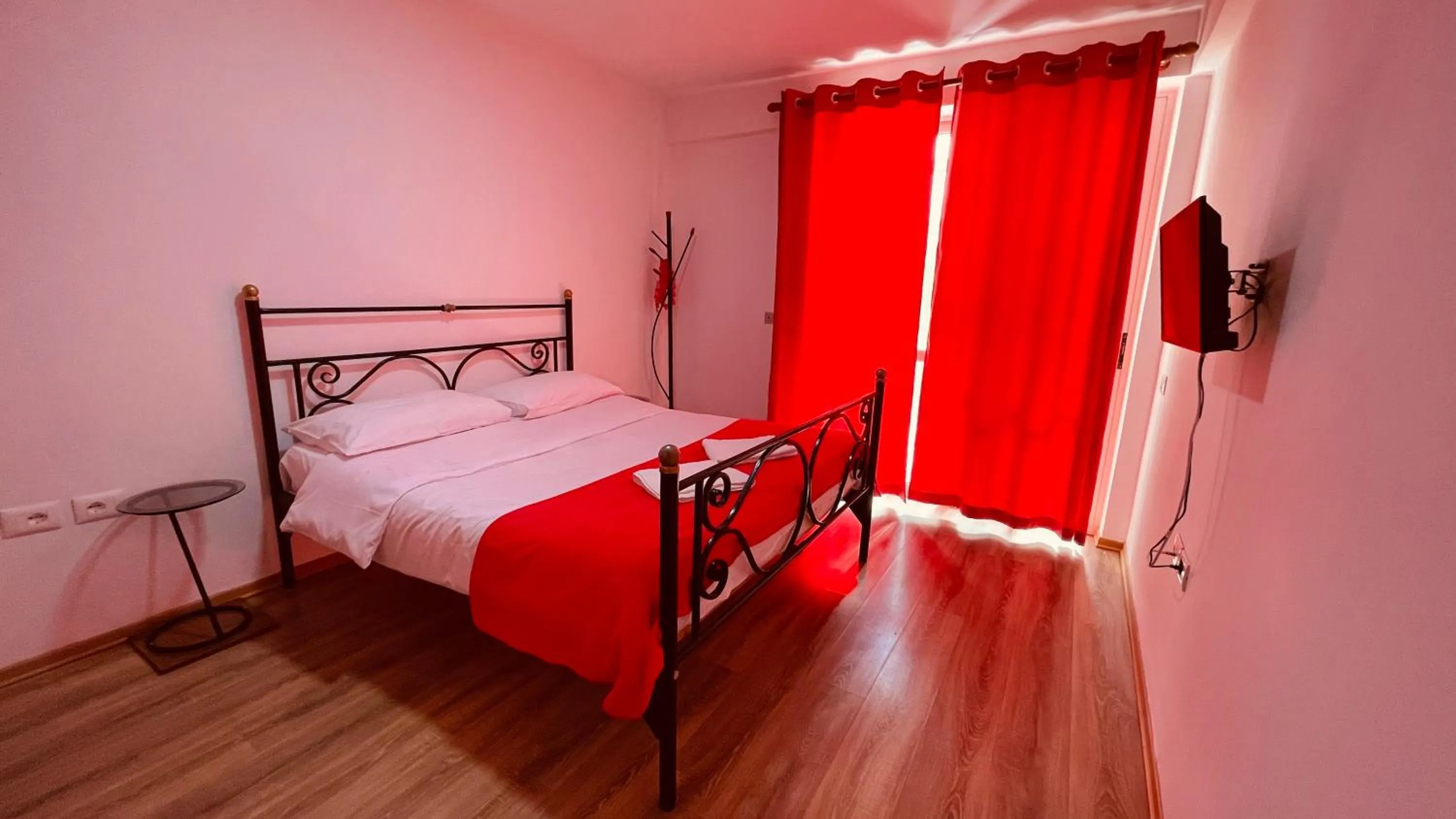 Bedroom, Bed in Hotel Drinos