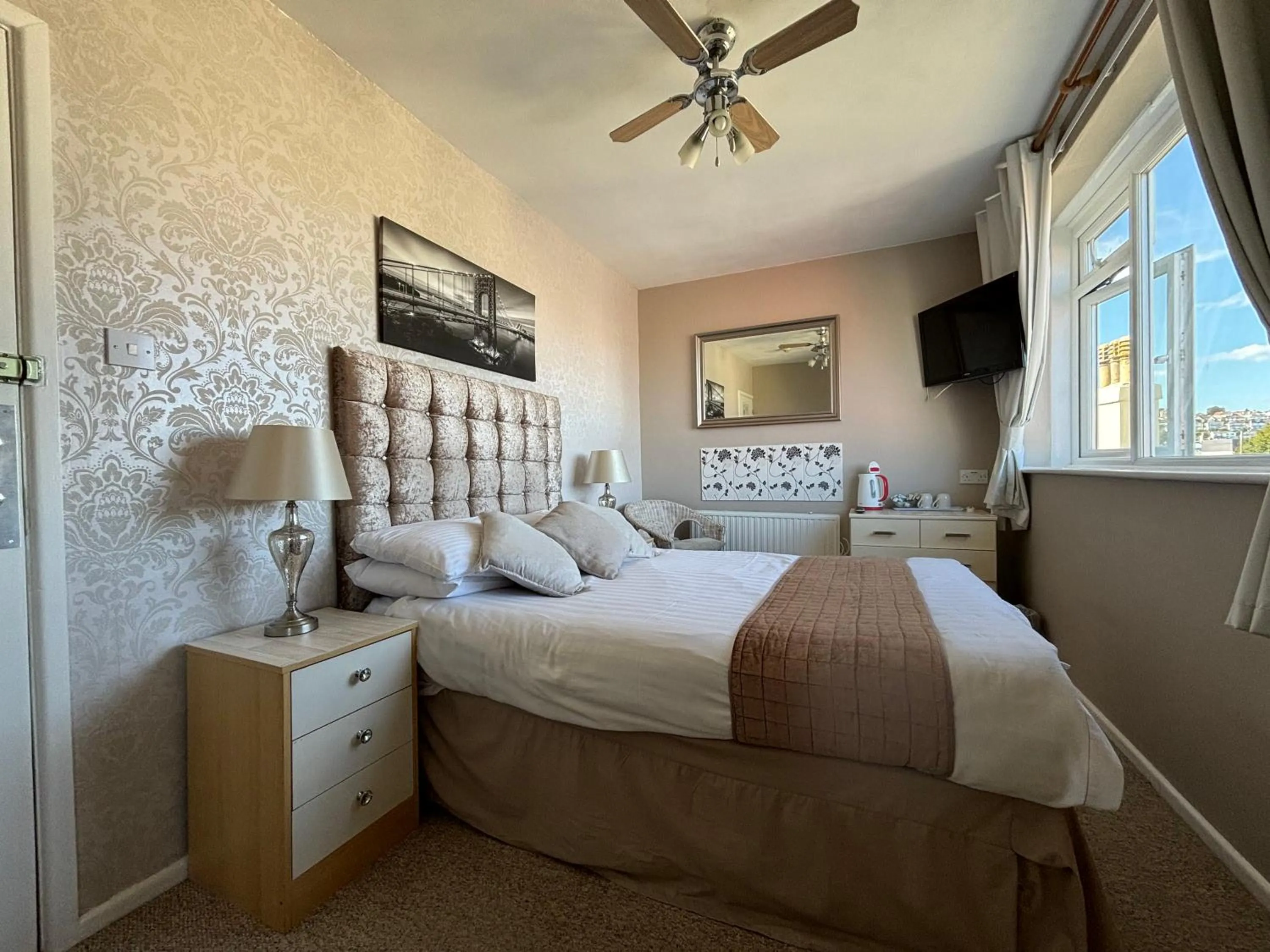 Bed in Three Palms Hotel