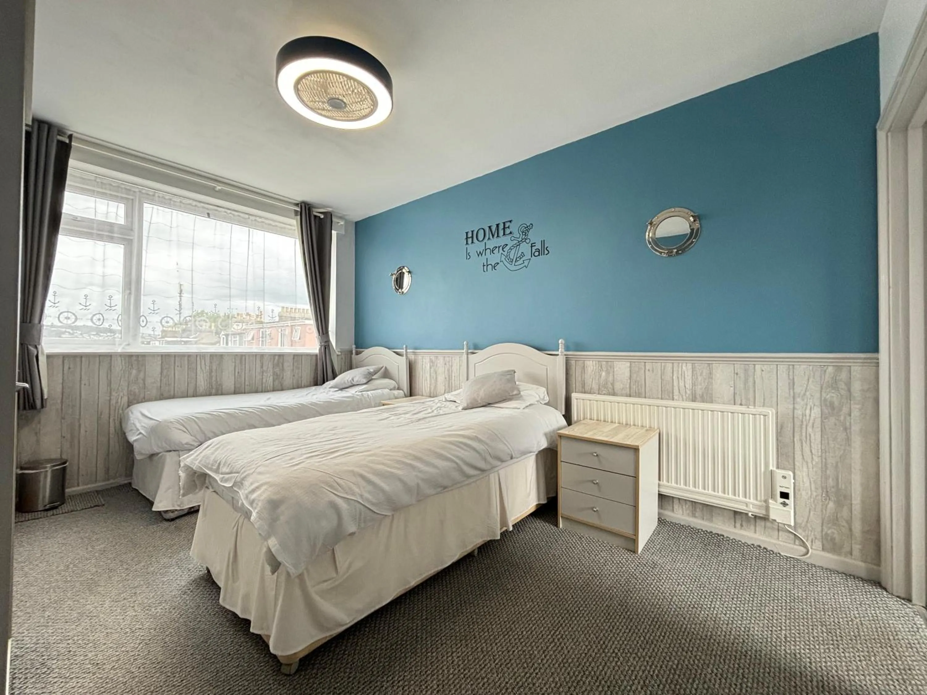 Bed in Three Palms Hotel