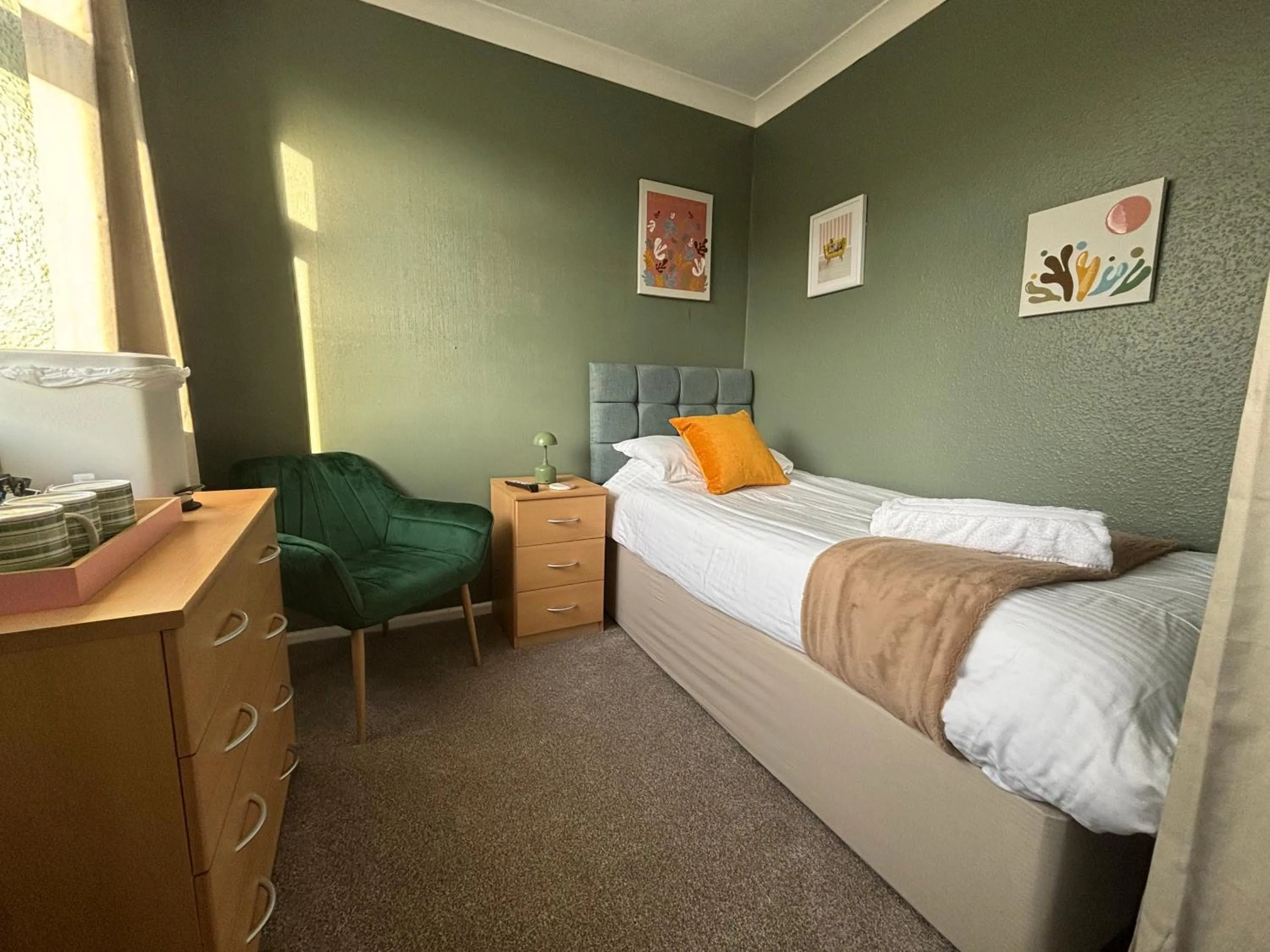 Bed in Three Palms Hotel