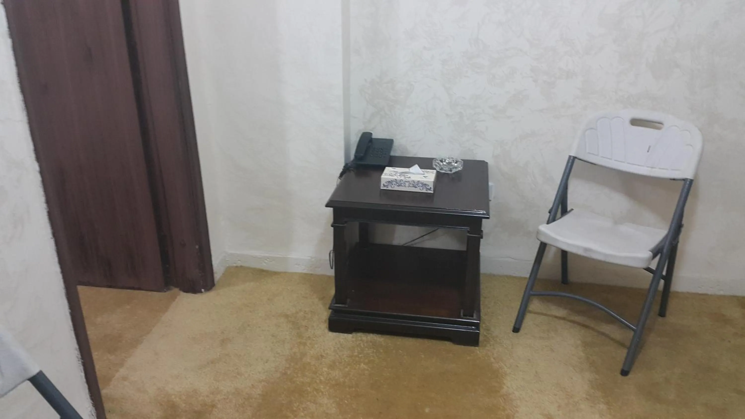 Bedroom in Al-Houriat Hotel