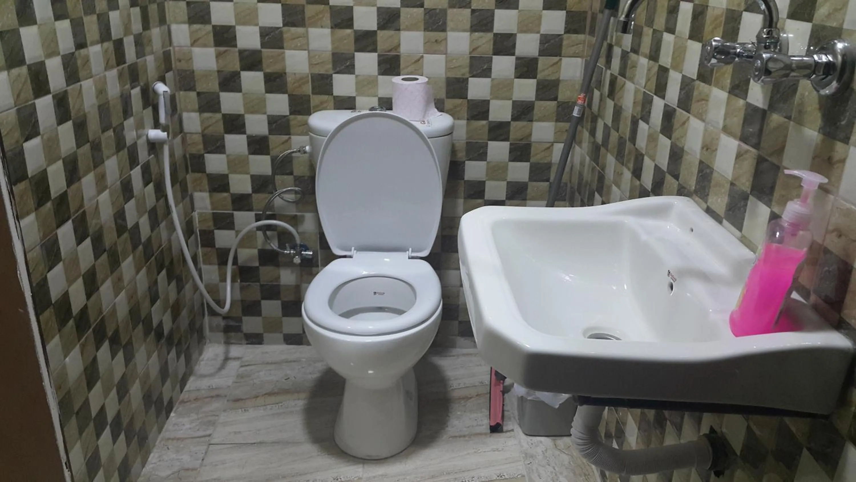 Bathroom in Al-Houriat Hotel