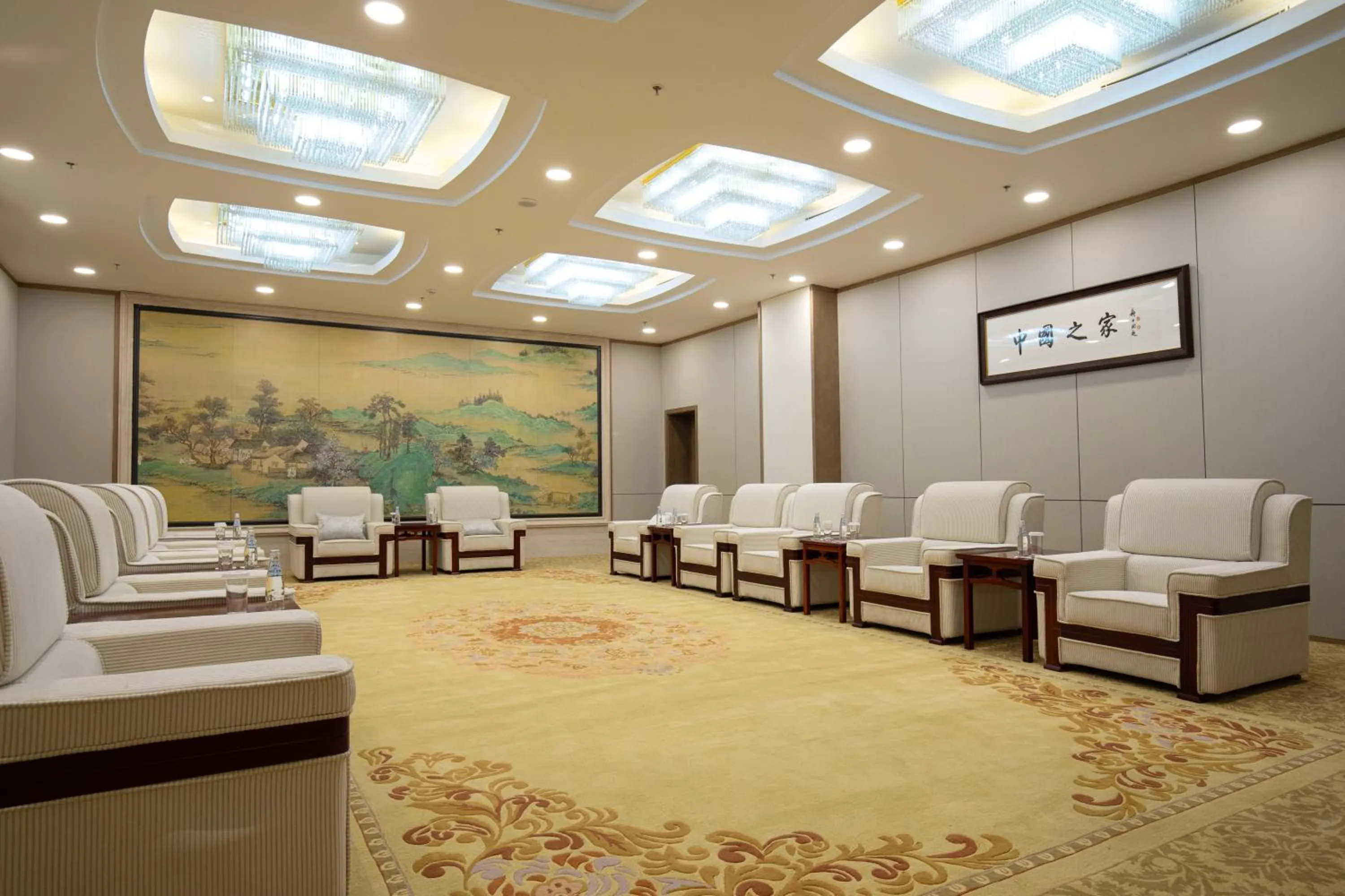 Beijing Palace Soluxe Hotel Astana